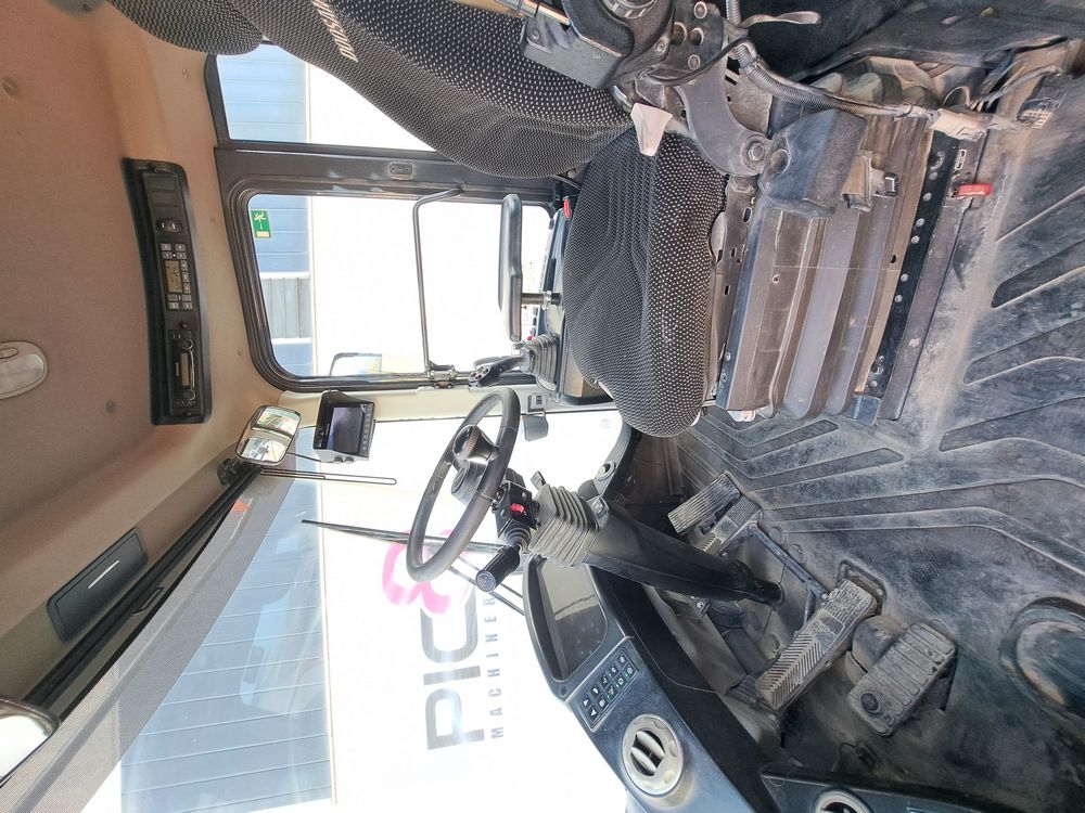 Pala gommata Doosan DL420-5 in vendita - foto 7