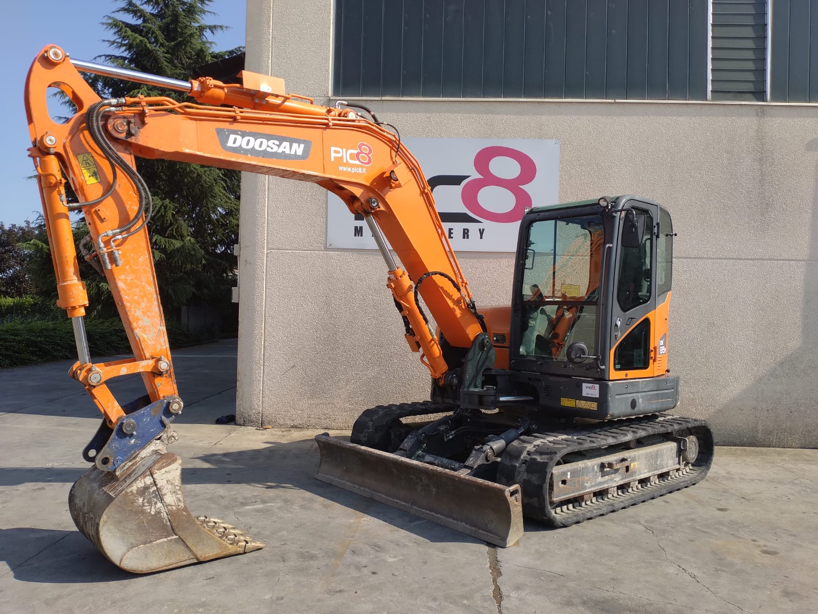 Escavatore cingolato Doosan DX85R-3 in vendita - foto 1