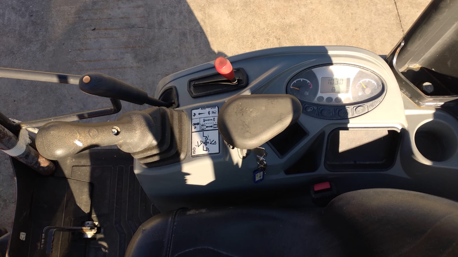 Miniescavatore cingolato Doosan DX17Z in vendita - foto 11