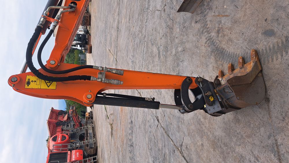 Miniescavatore cingolato Doosan DX17Z in vendita - foto 10