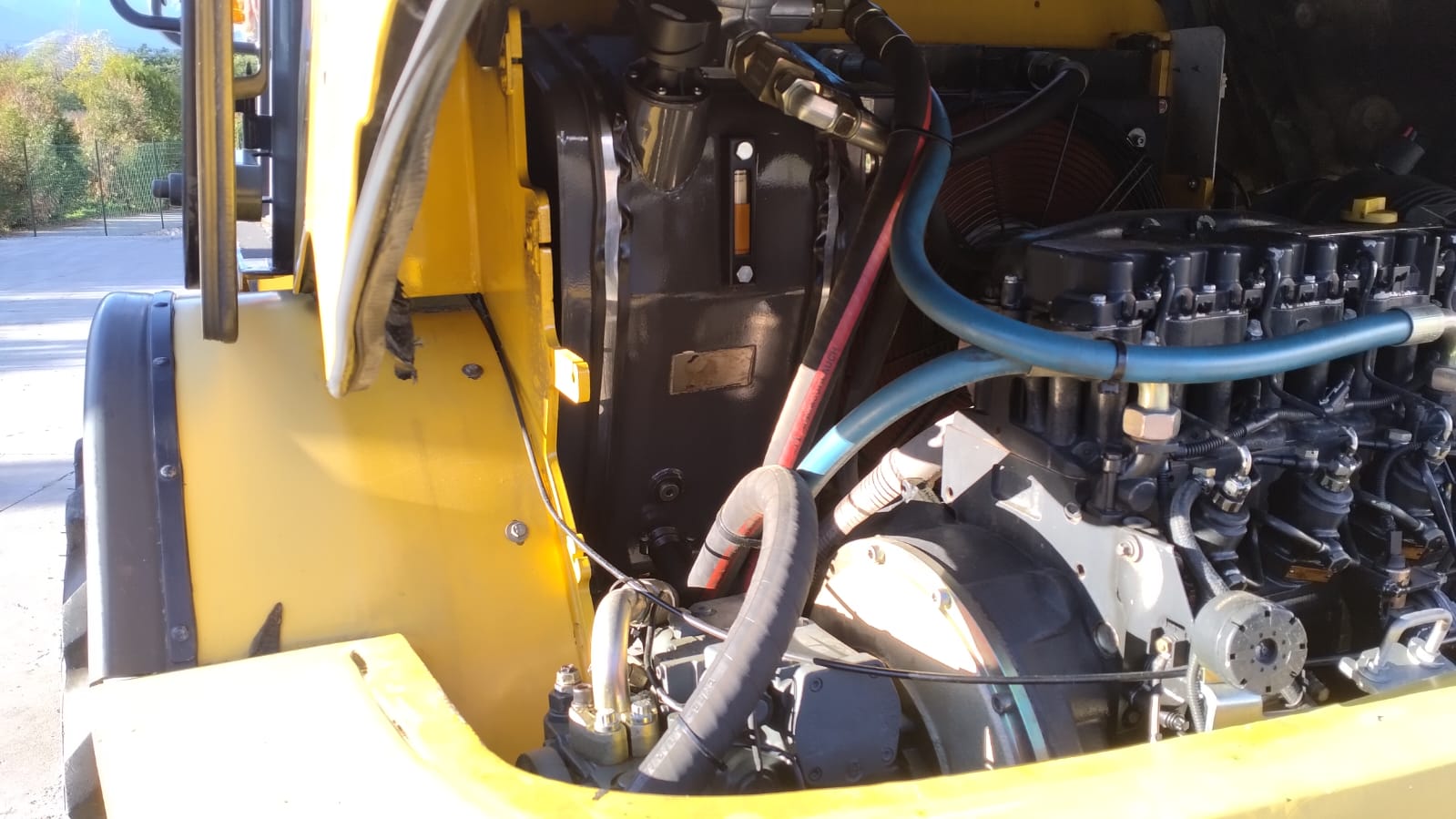 Pala gommata New Holland W80TC in vendita - foto 12
