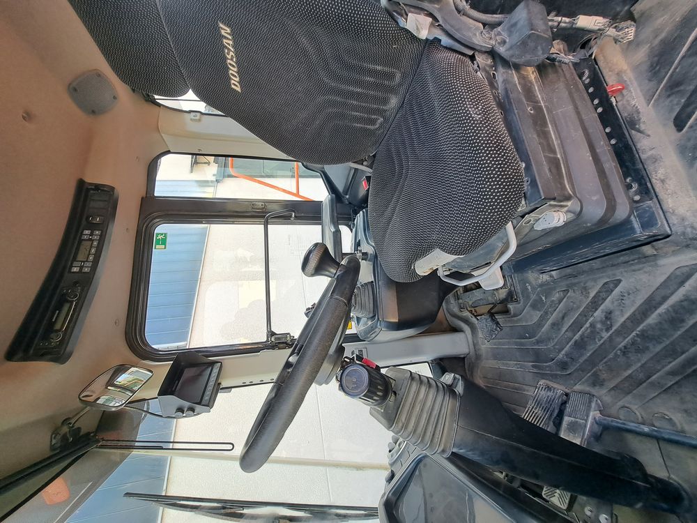 Pala gommata Doosan DL420-5 in vendita - foto 13