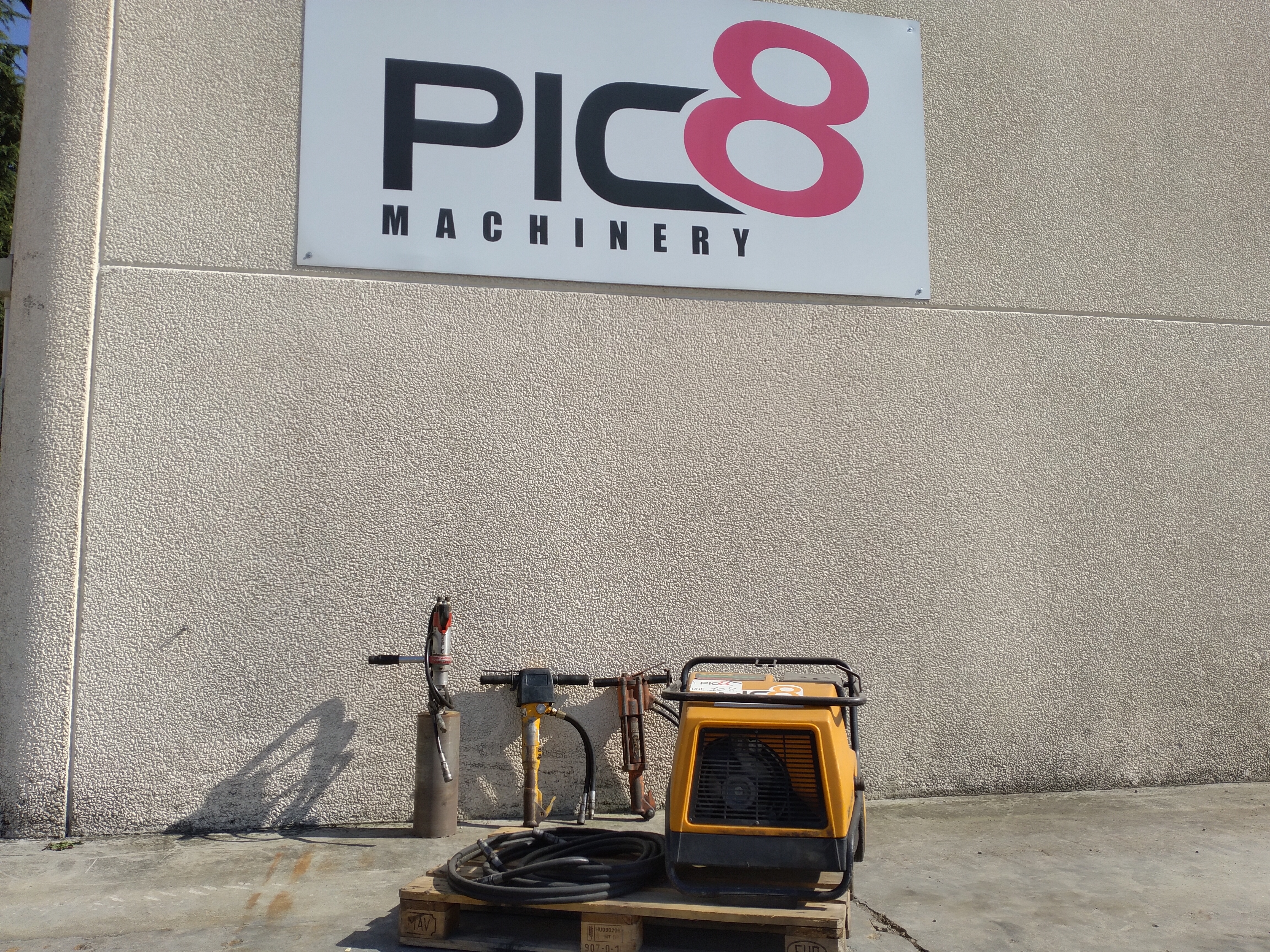 Varie edilizia in vendita