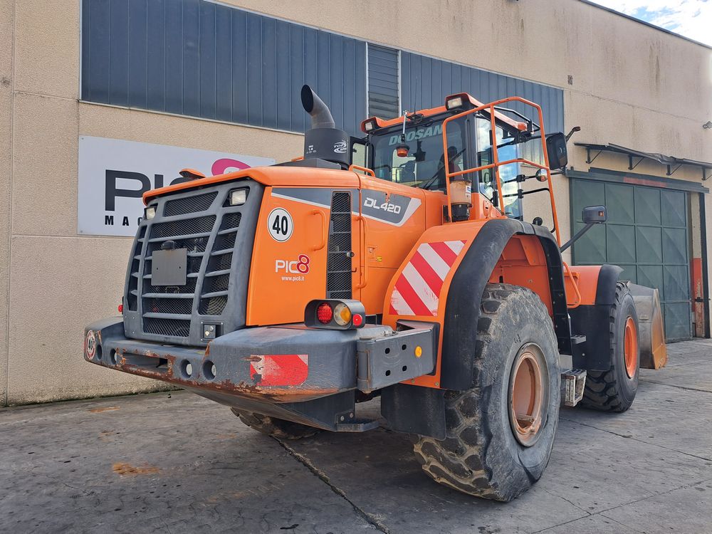 Pala gommata Doosan DL420-5 in vendita - foto 9
