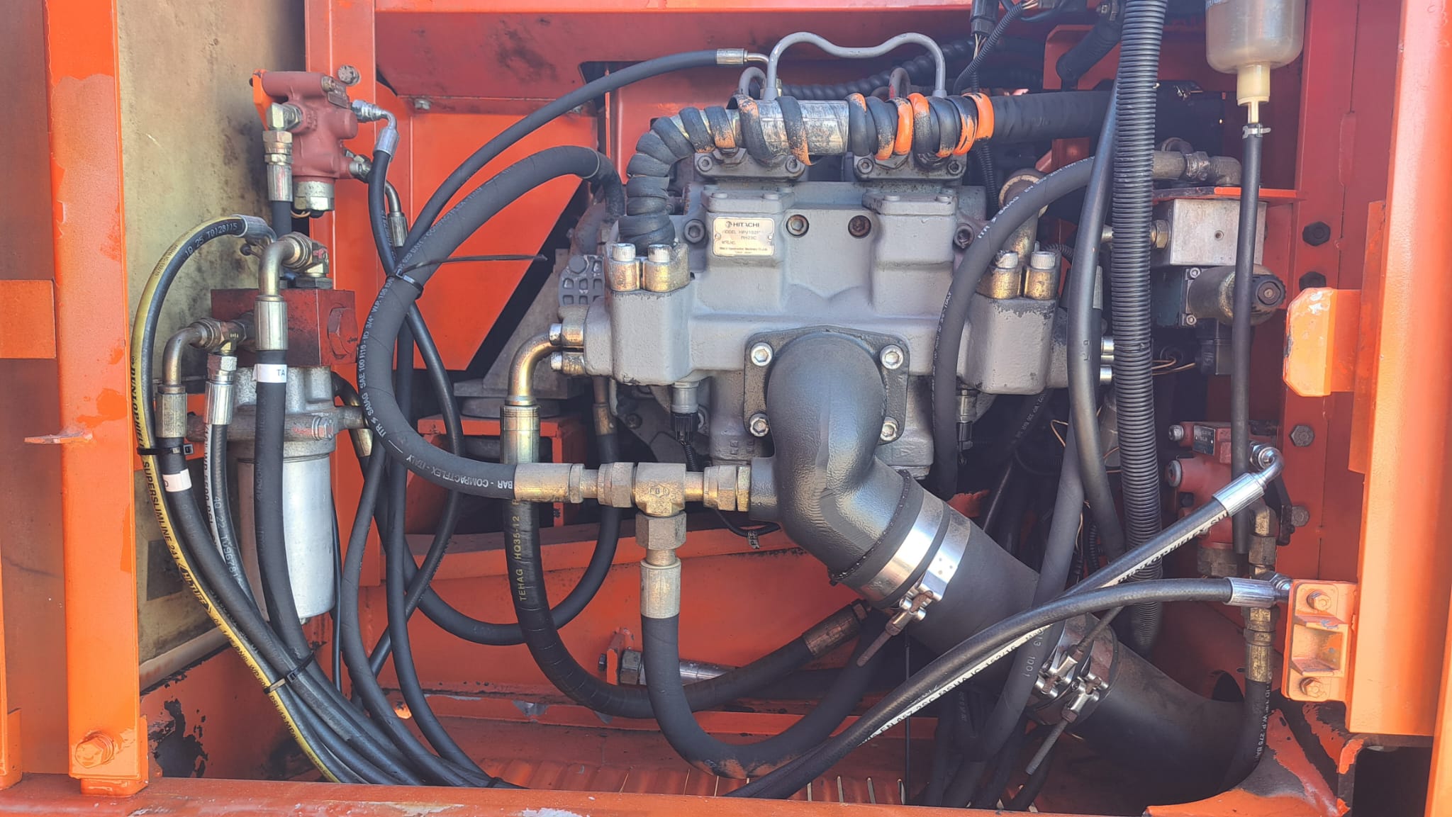 Escavatore cingolato Fiat Hitachi EX215 in vendita - foto 5