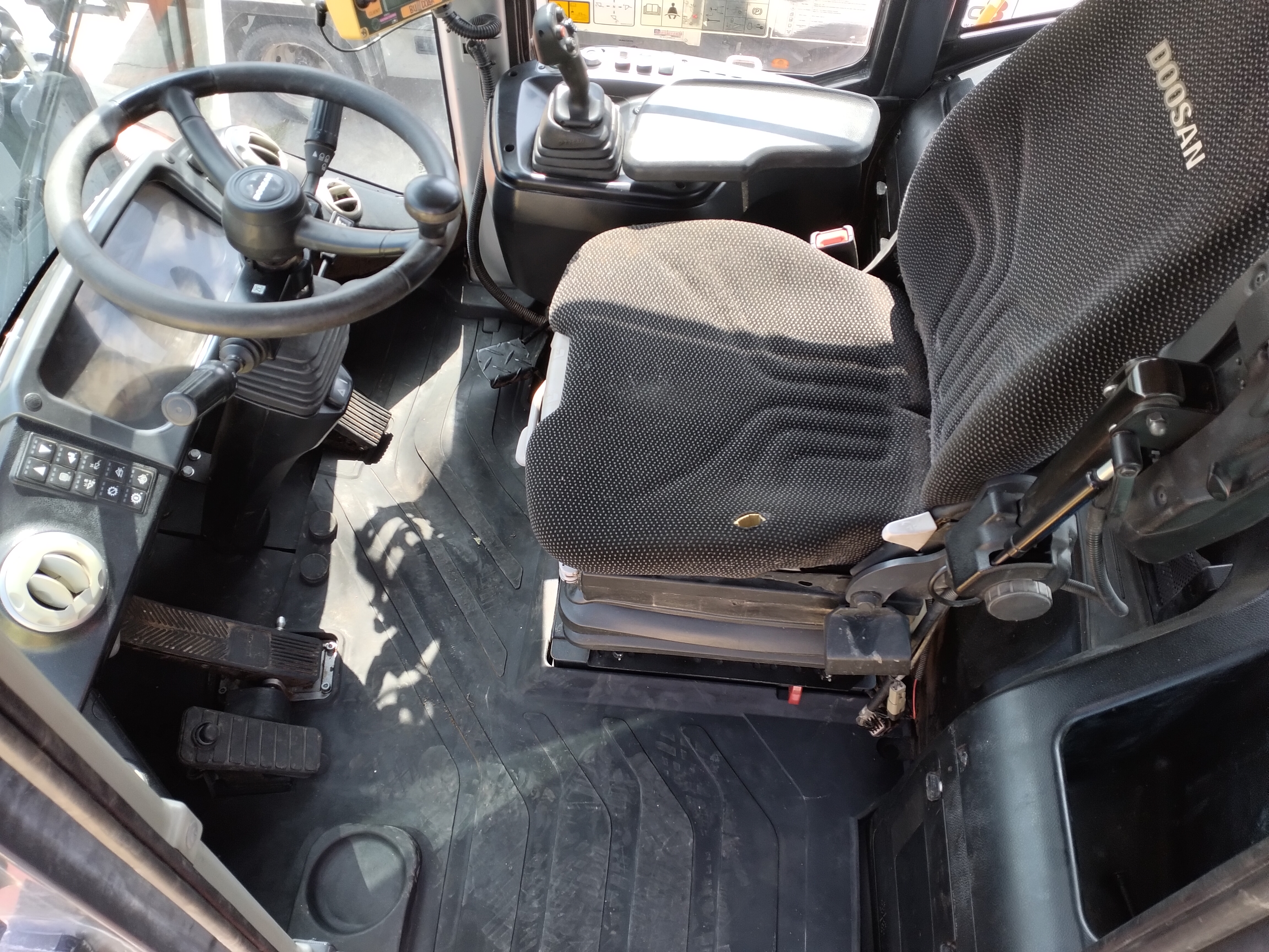 Pala gommata Doosan DL550-5 in vendita - foto 6