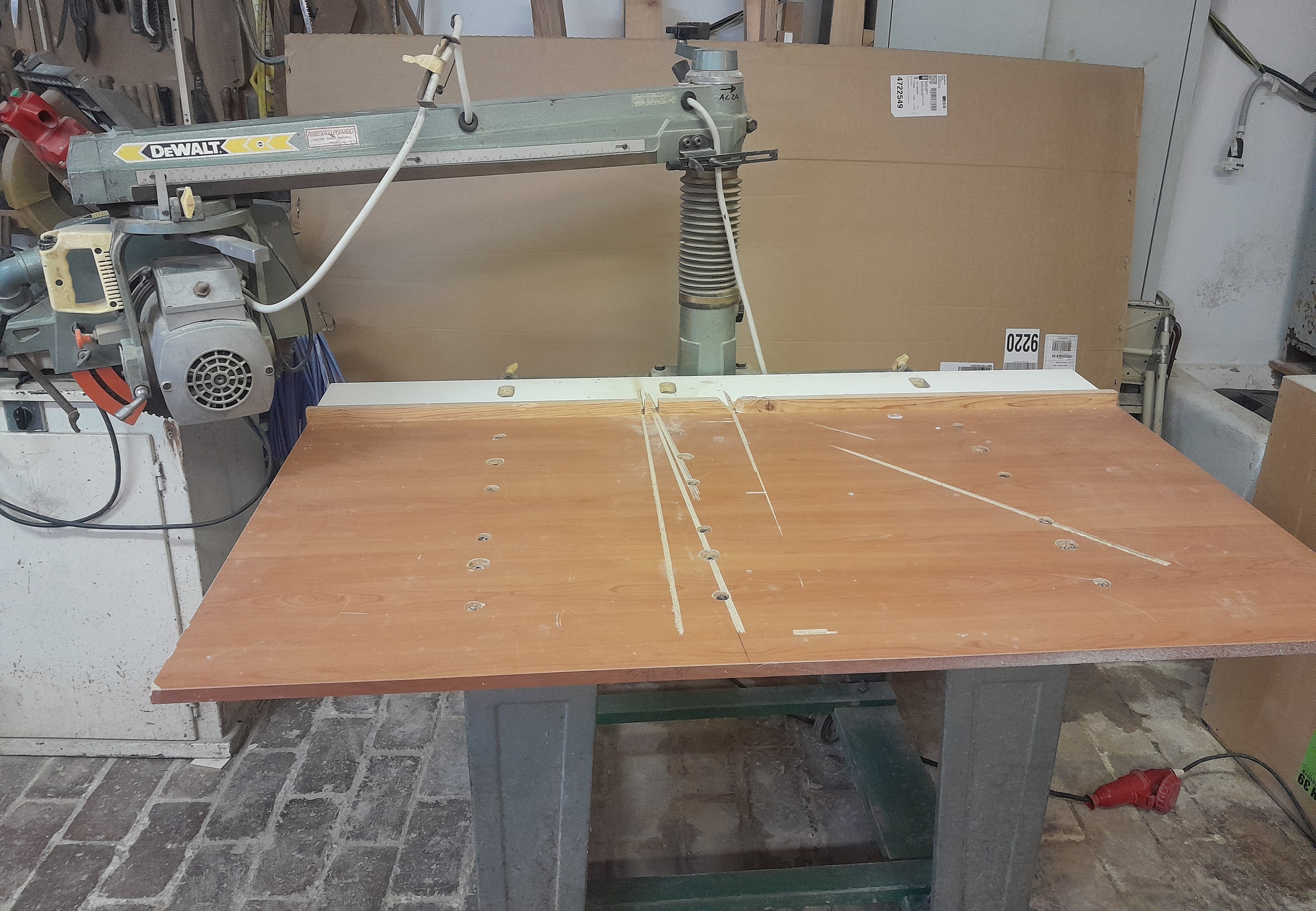 Sega radiale DEWALT mod. 1600 S legno e altri materiali in vendita - foto 6