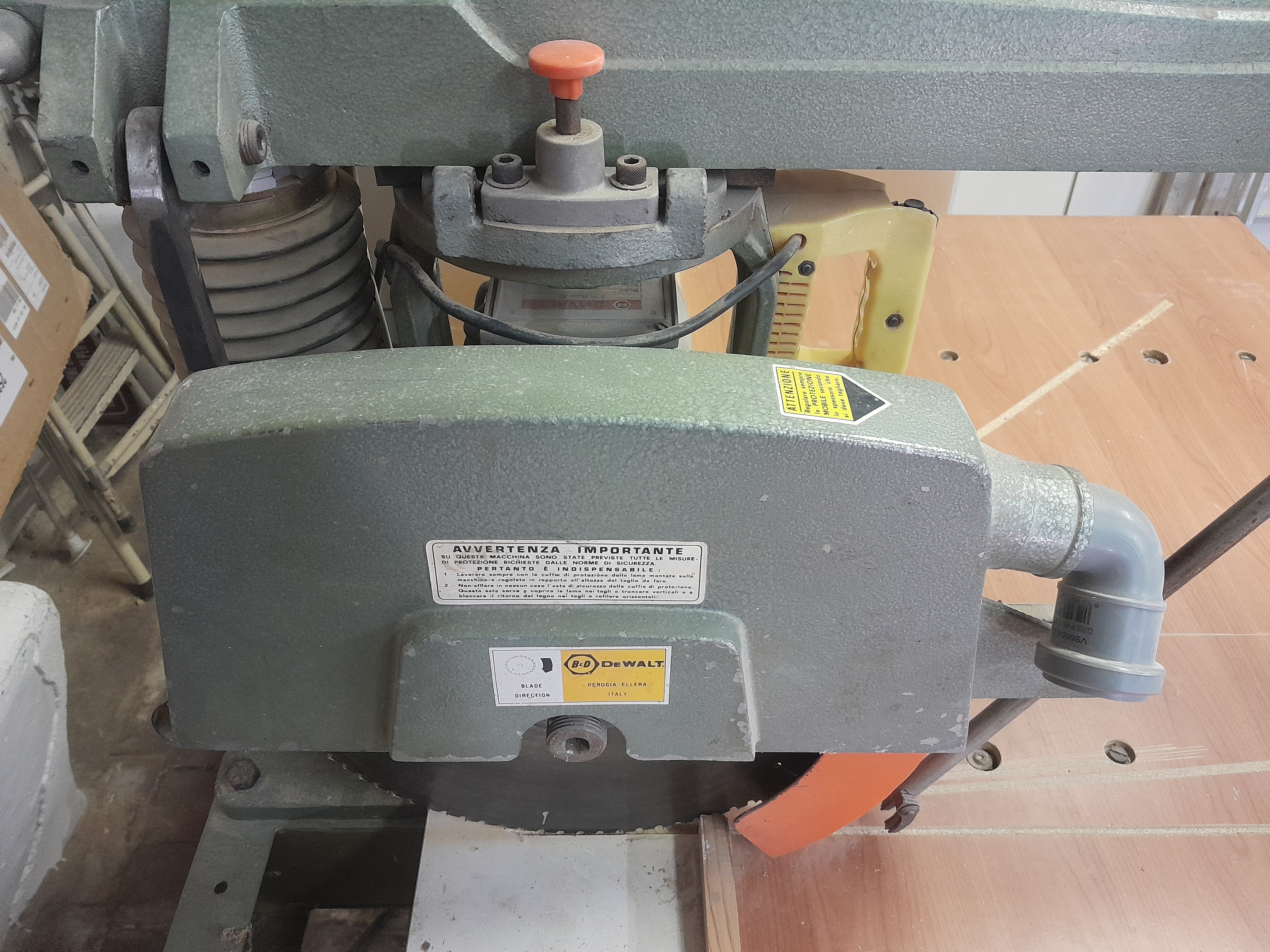 Sega radiale DEWALT mod. 1600 S legno e altri materiali in vendita - foto 16