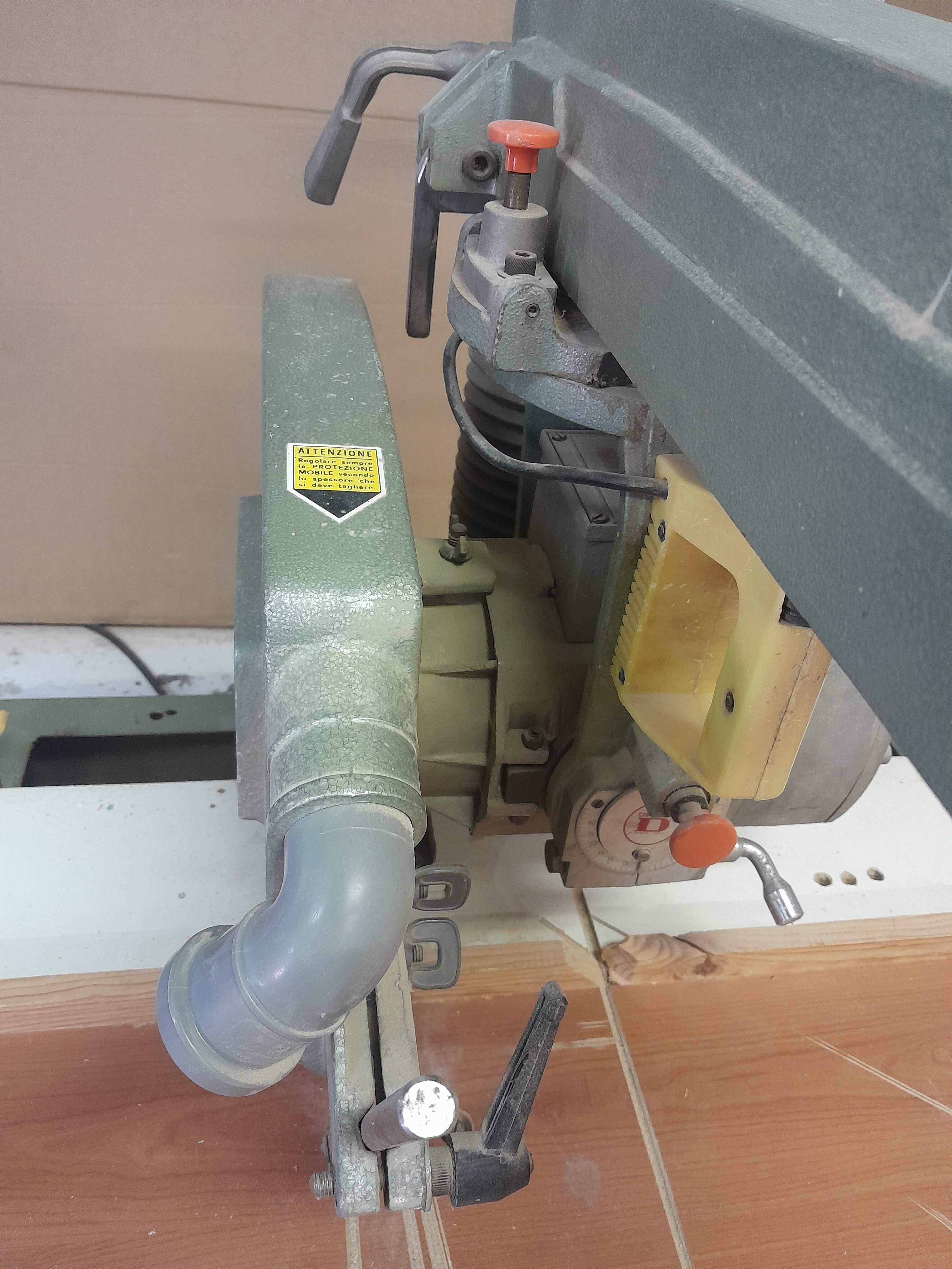Sega radiale DEWALT mod. 1600 S legno e altri materiali in vendita - foto 15