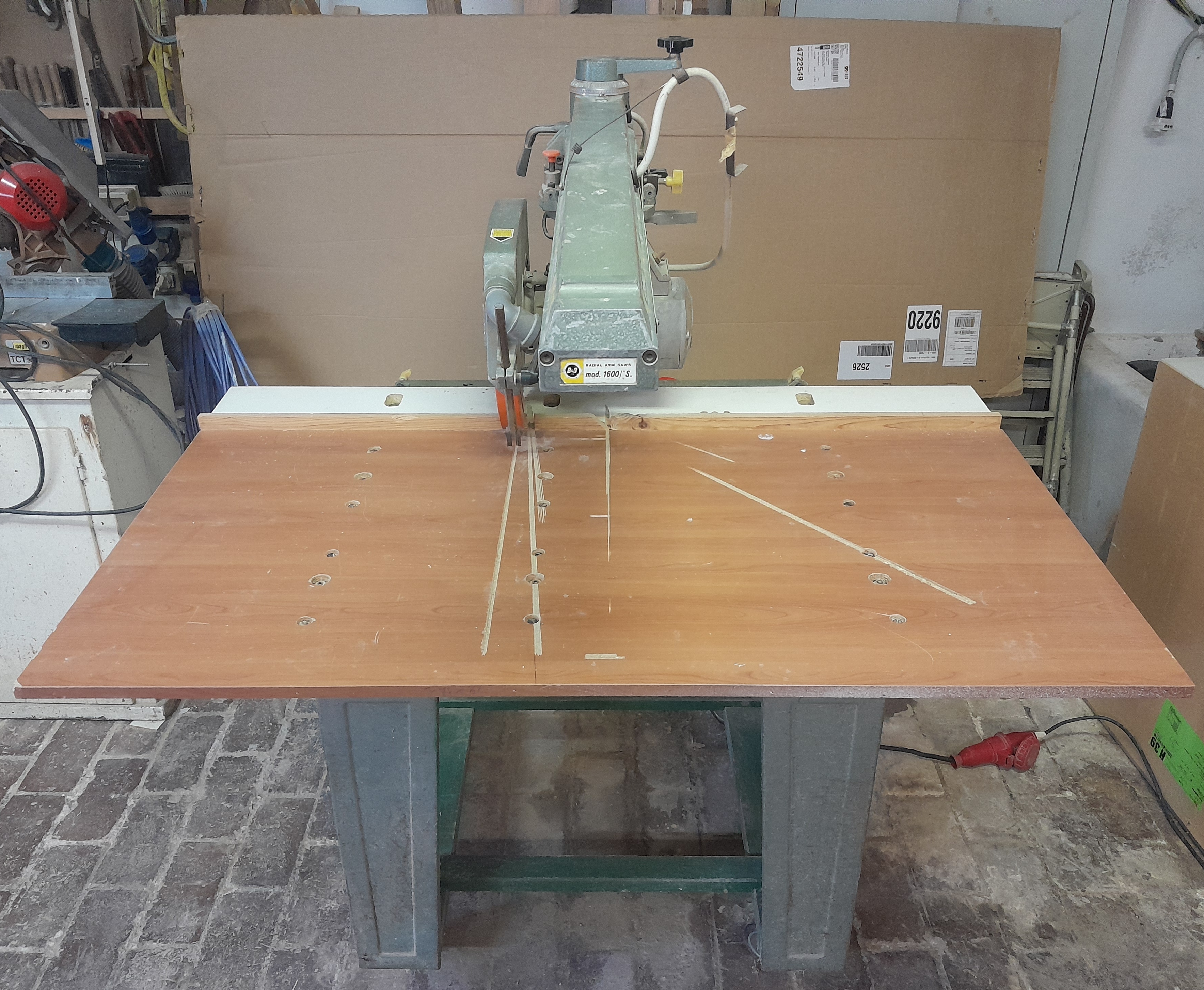 Sega radiale DEWALT mod. 1600 S legno e altri materiali in vendita - foto 1