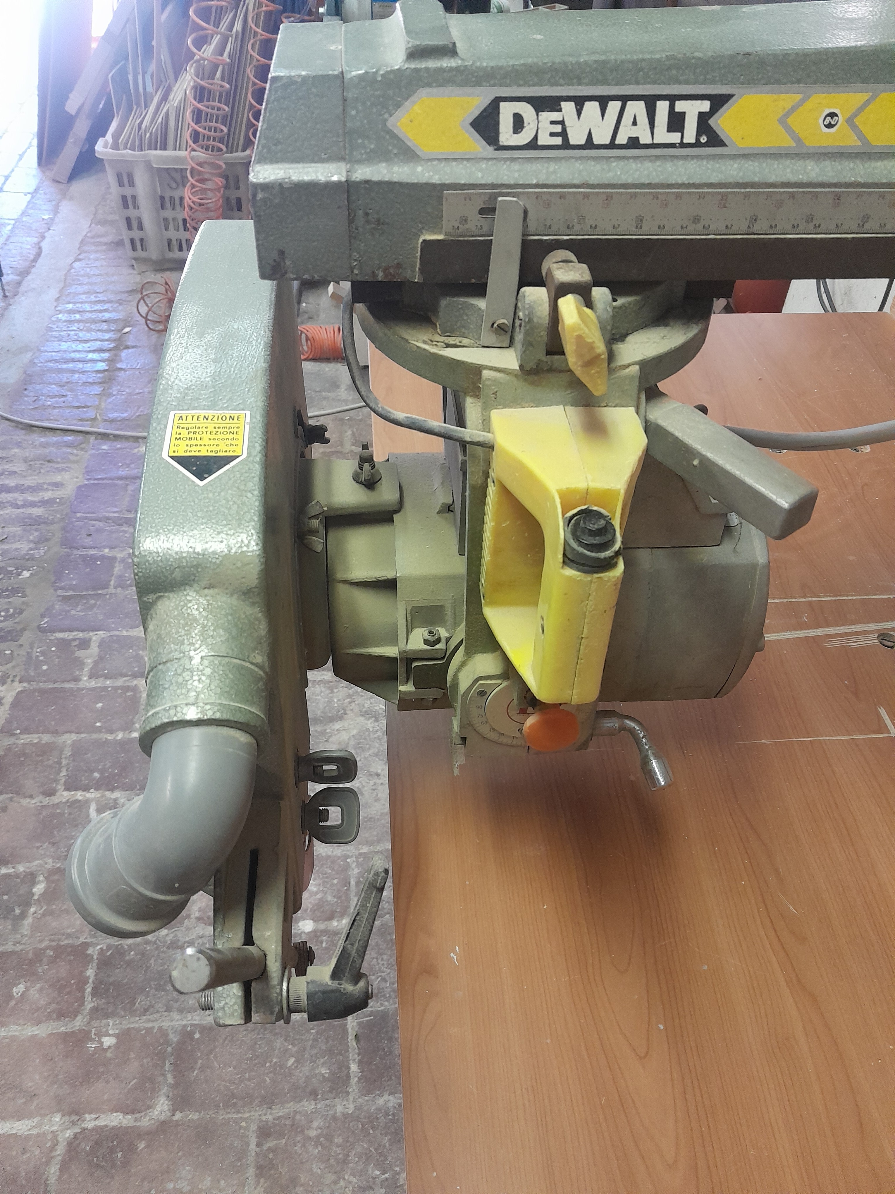 Sega radiale DEWALT mod. 1600 S legno e altri materiali in vendita - foto 10