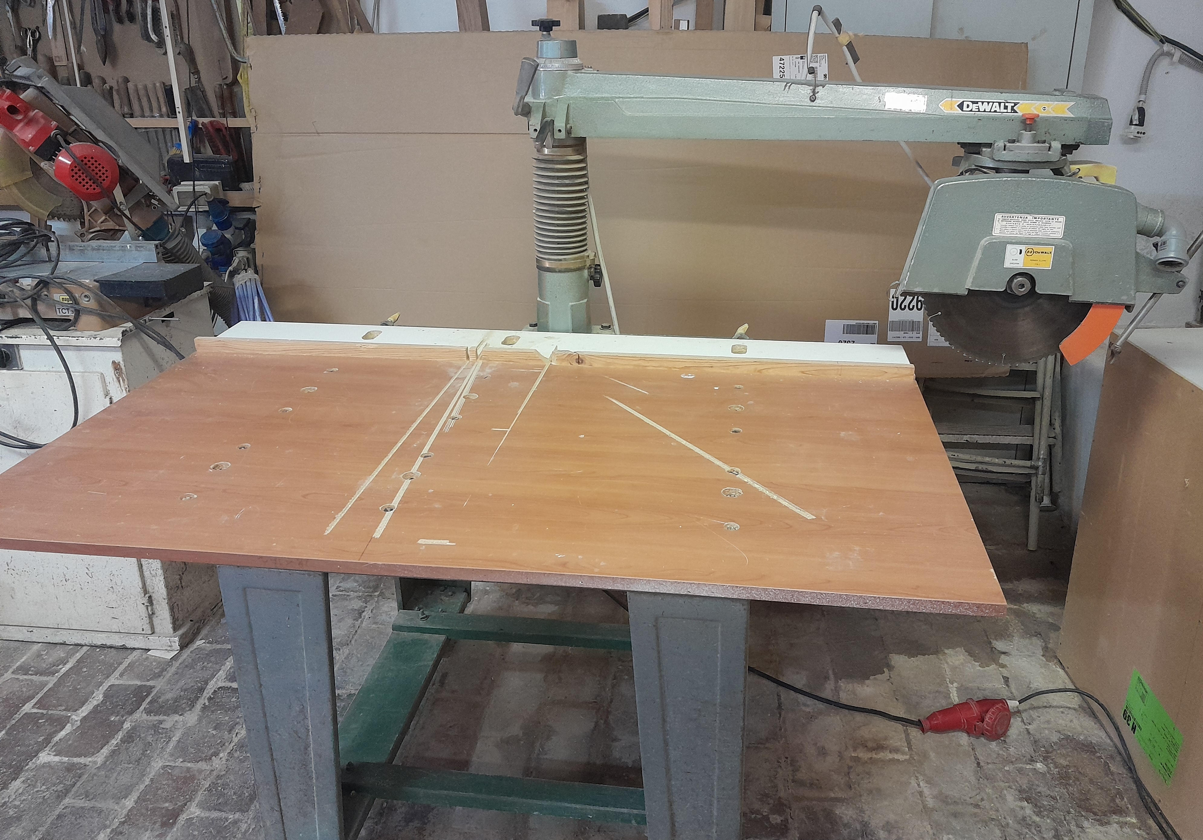 Sega radiale DEWALT mod. 1600 S legno e altri materiali in vendita - foto 4