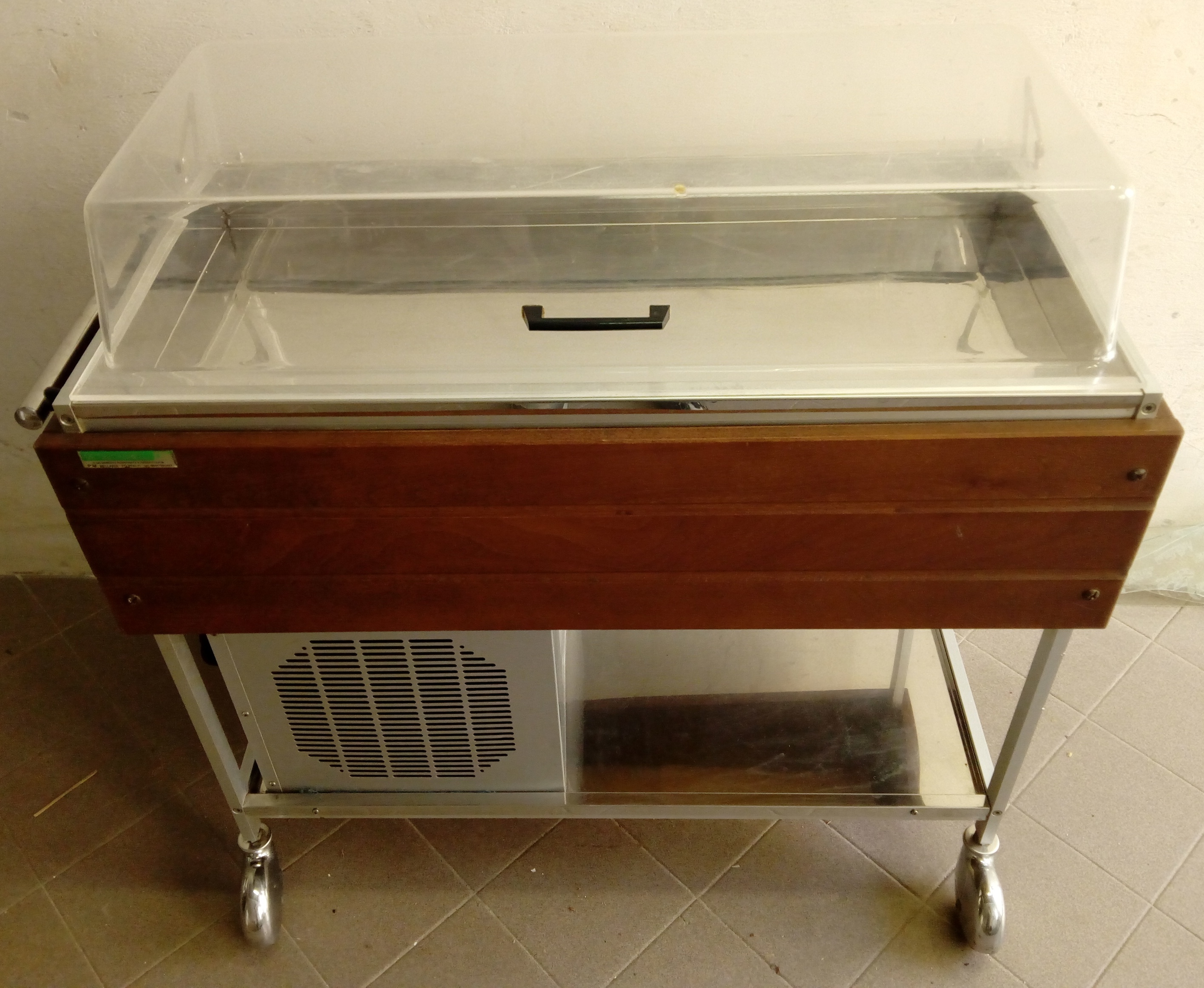 Carrello caldo freddo con motore 220 Volt incorporato in vendita - foto 1