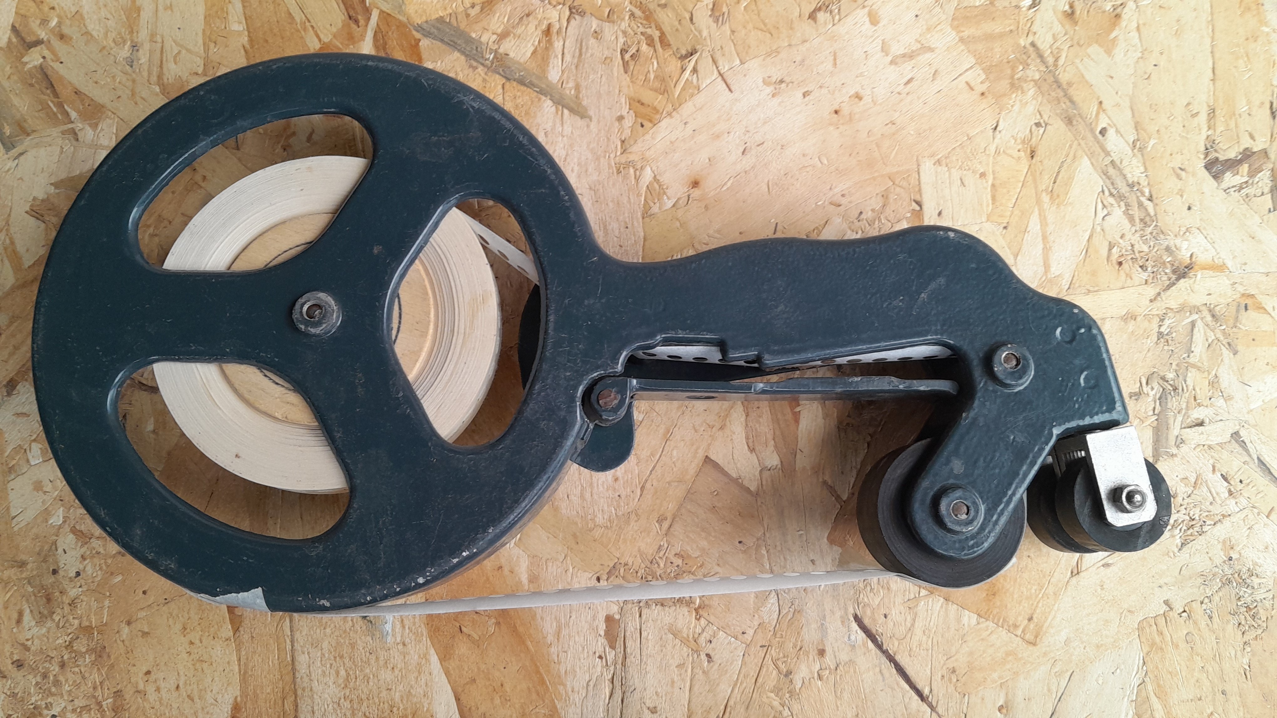 Applicatore manuale di nastro carta Pre-collata x legno in vendita - foto 1