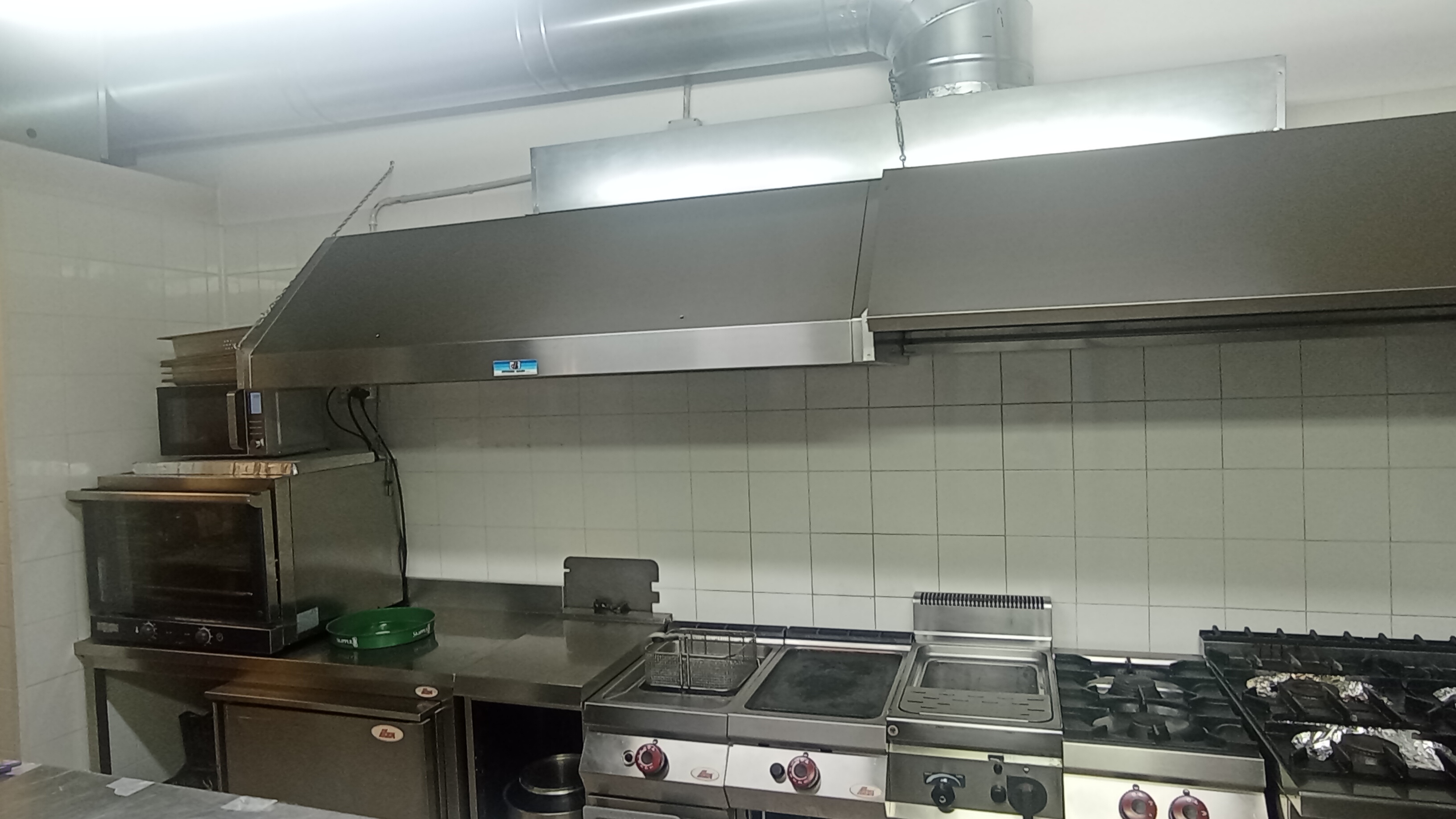 Attrezzature e arredi per ristorante  in vendita - foto 2