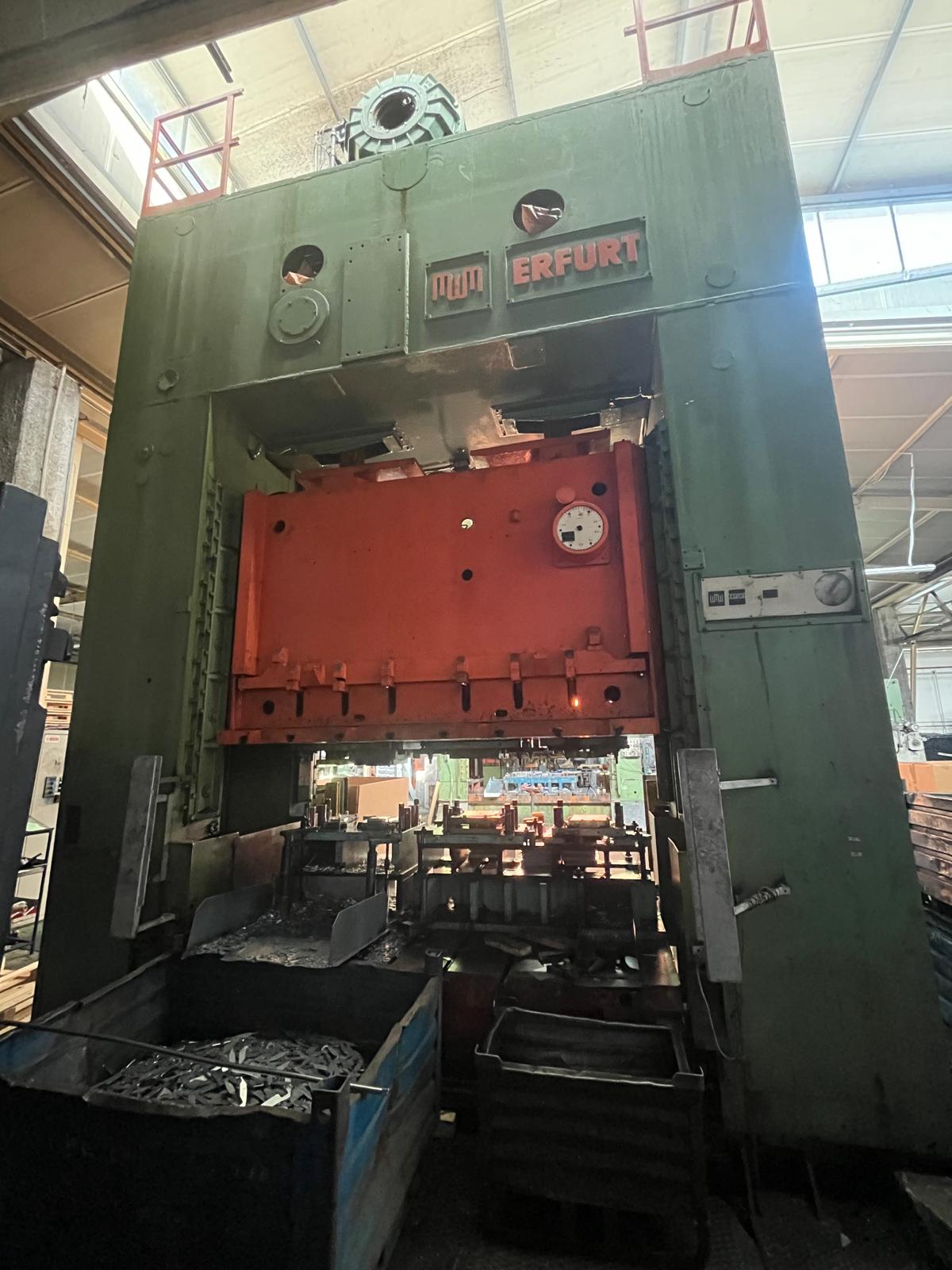 Pressa ERFURT  a doppio montante 2 bielle 315 TON in vendita - foto 1