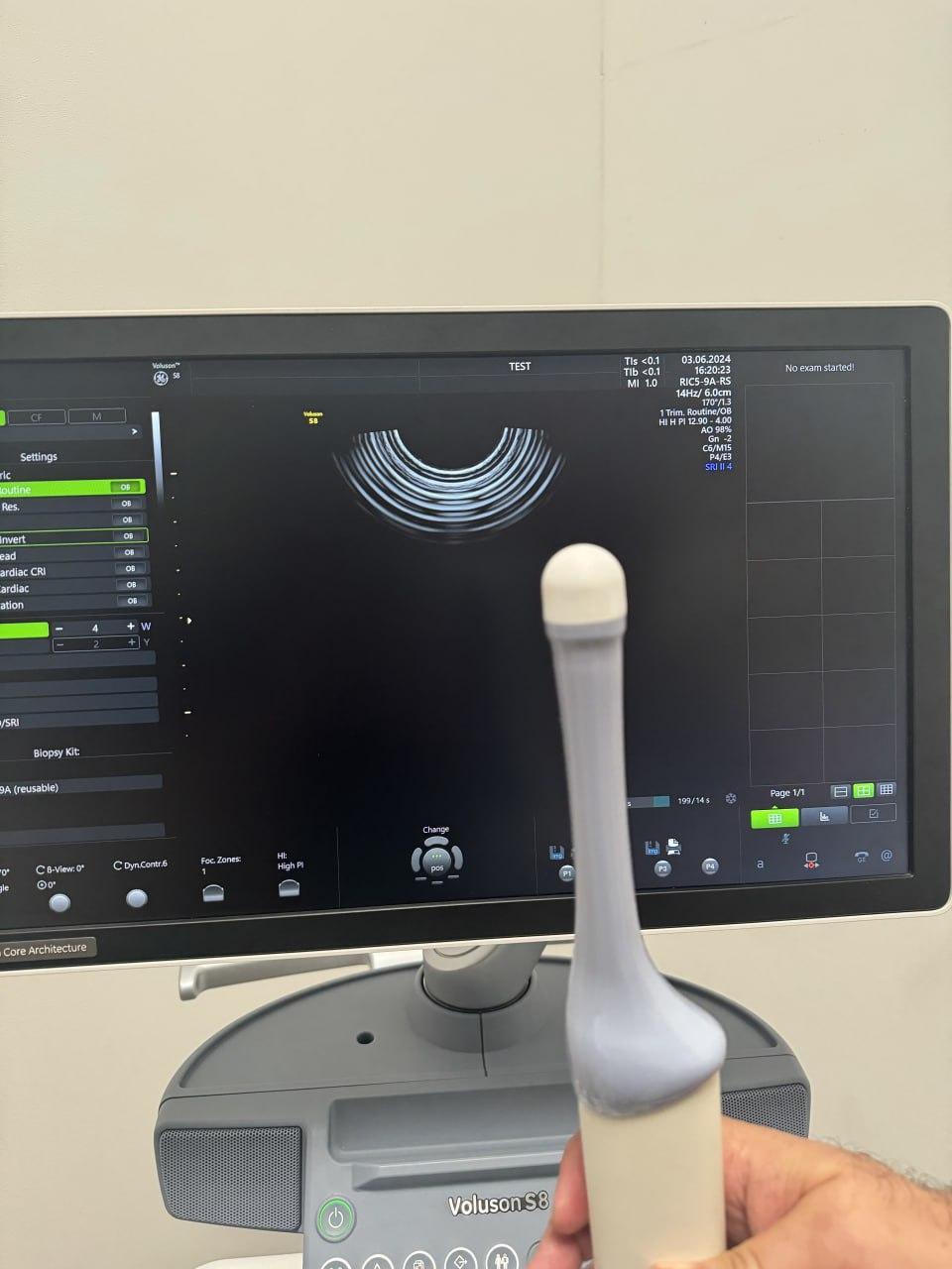 Ecografo GE Voluson S8 in vendita - foto 4