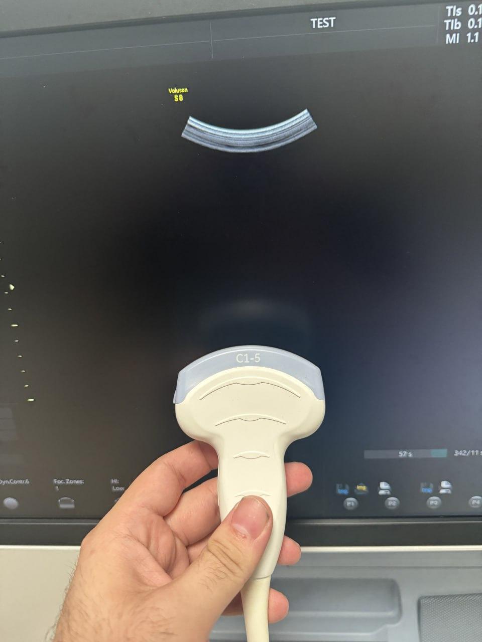 Ecografo GE Voluson S8 in vendita - foto 5