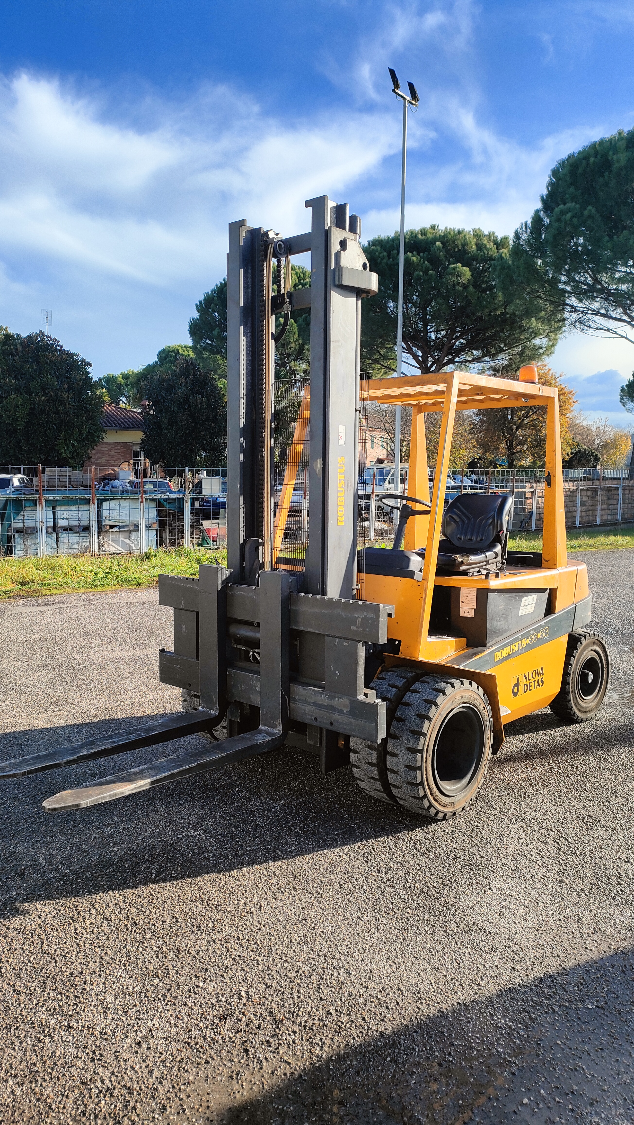 CARRELLO ELEVATORE ELETTRICO ROBUSTUS 50 QUINTALI in vendita - foto 1