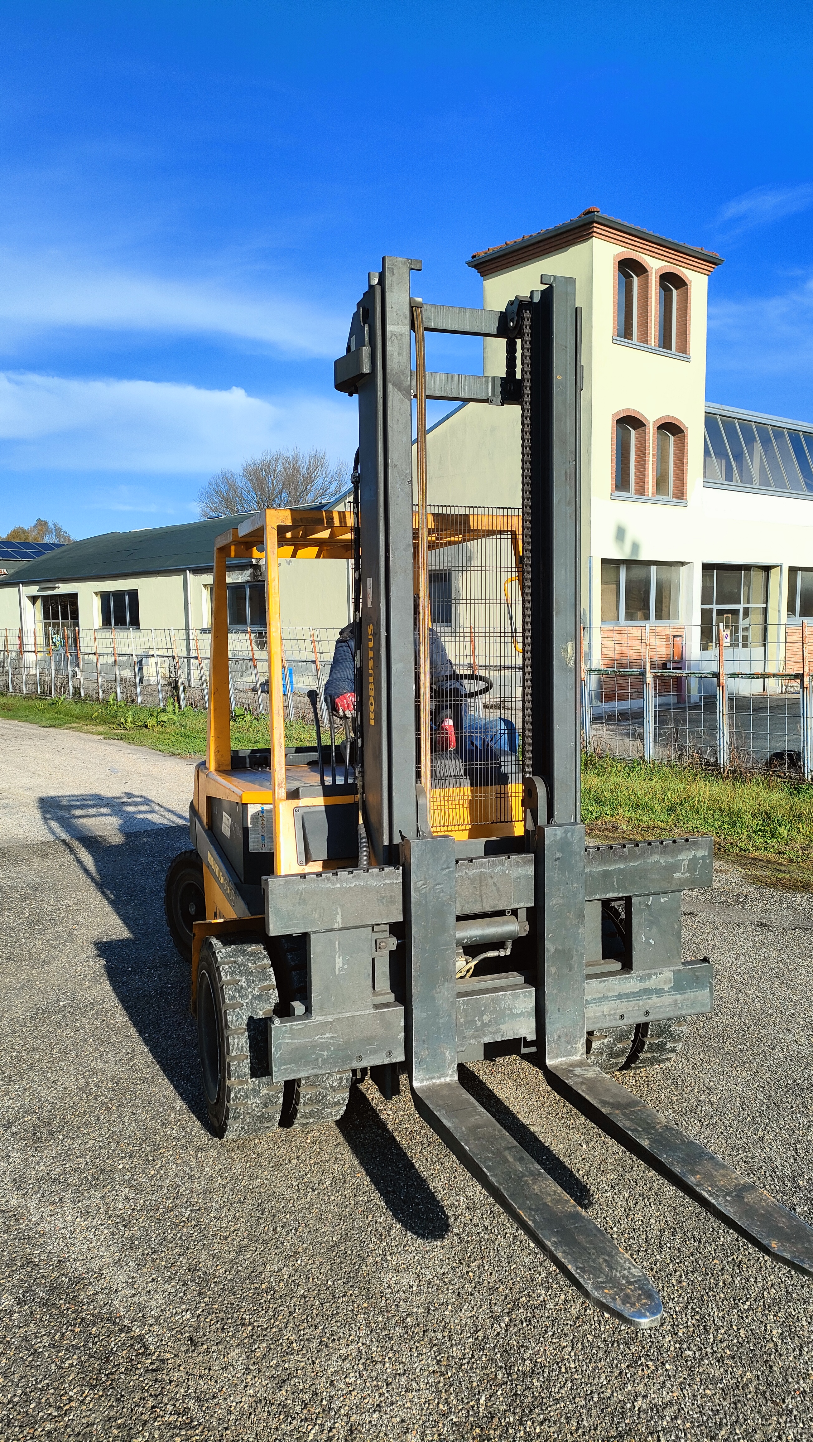 CARRELLO ELEVATORE ELETTRICO ROBUSTUS 50 QUINTALI in vendita - foto 3