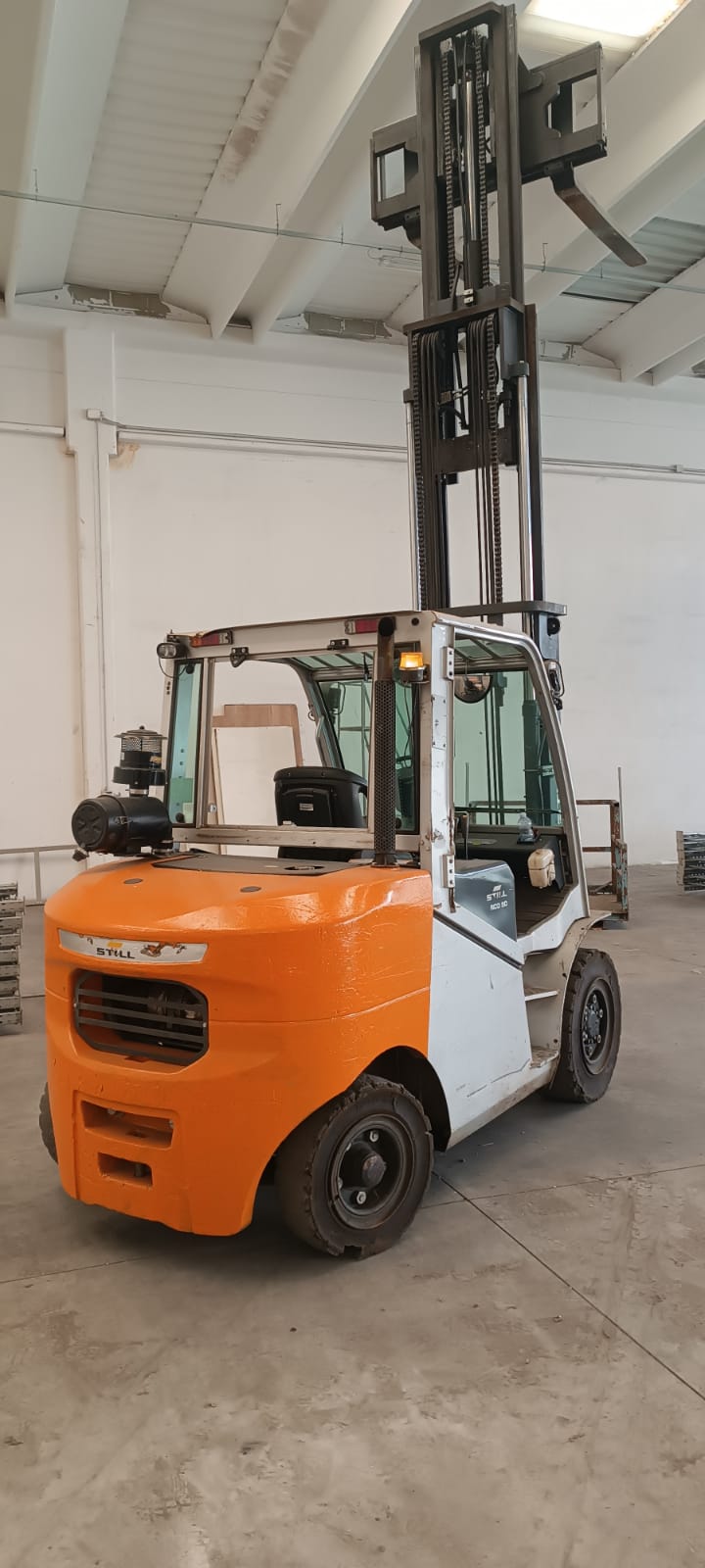 CARRELLO ELEVATORE DIESEL STILL 50 QUINTALI in vendita - foto 3