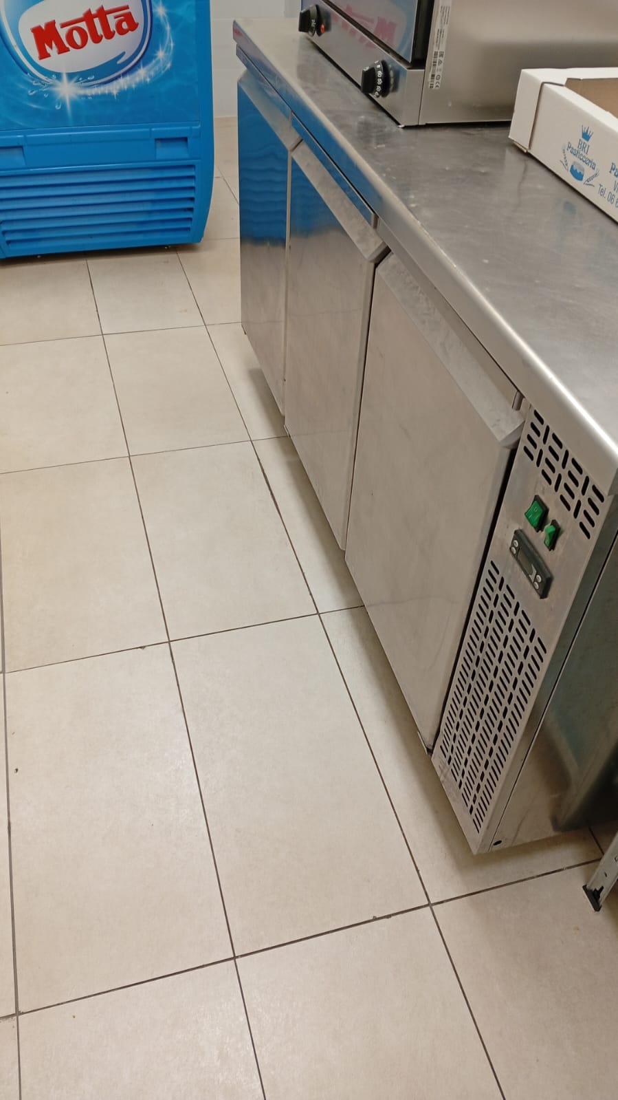 Tavolo refrigerato 3 porte  in vendita - foto 3