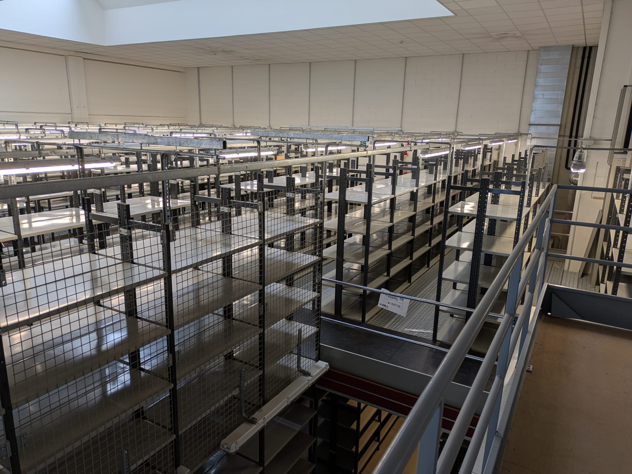 Impianto scaffalature metalliche con soppalco in vendita - foto 8