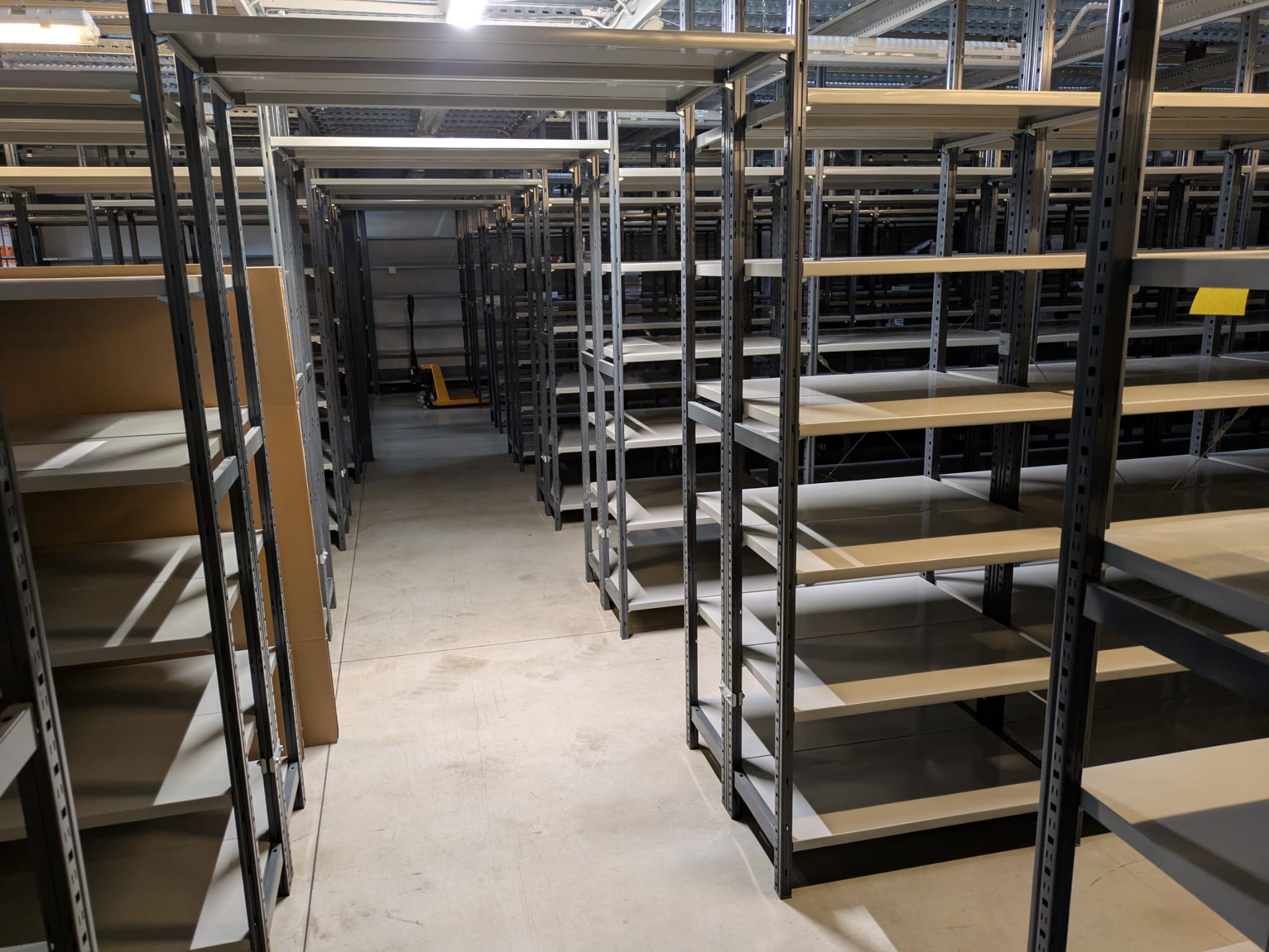 Impianto scaffalature metalliche con soppalco in vendita - foto 3