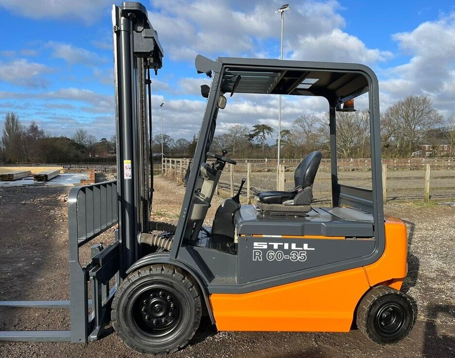 Carrelli elevatori in vendita