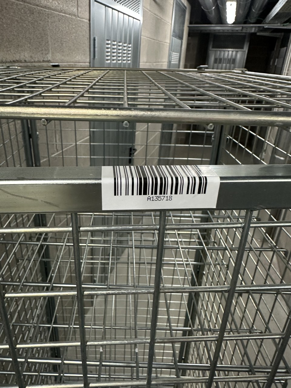 Carrello container di sicurezza – 2 ripiani 400 kg in vendita - foto 5