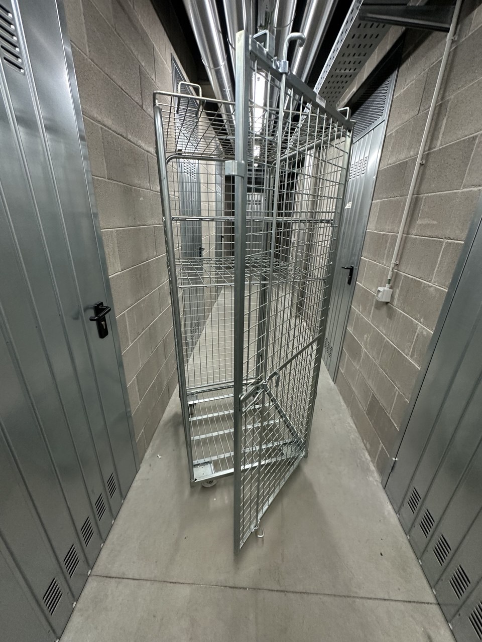 Carrello container di sicurezza – 2 ripiani 400 kg in vendita - foto 3