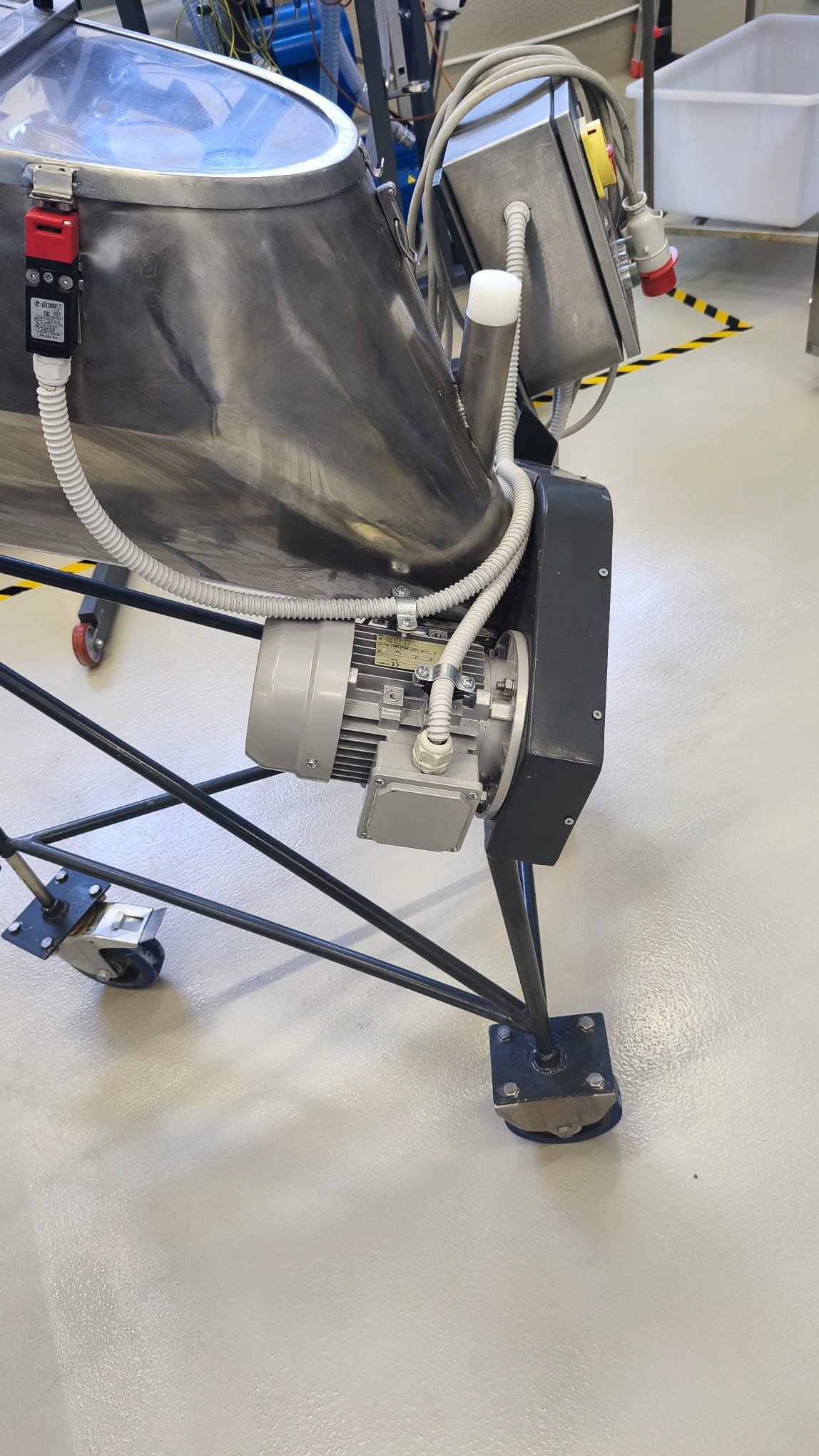 Mixer, mescolatore a coclea per polveri in vendita - foto 8