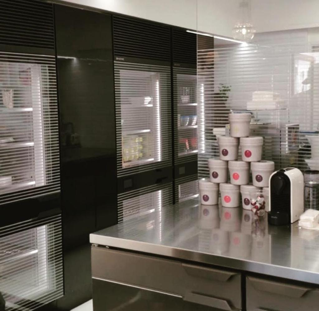 Attrezzature per gelateria di design completa in vendita - foto 9