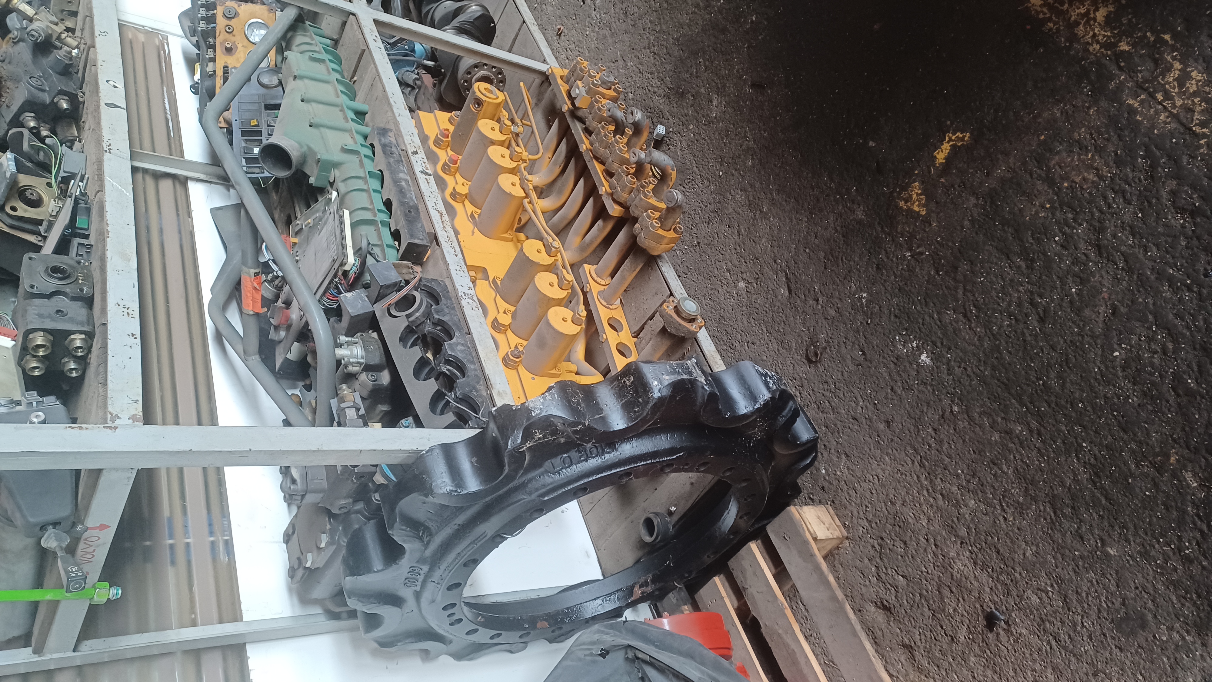 Ricambi nuovi e usati originali LIEBHERR in vendita - foto 8