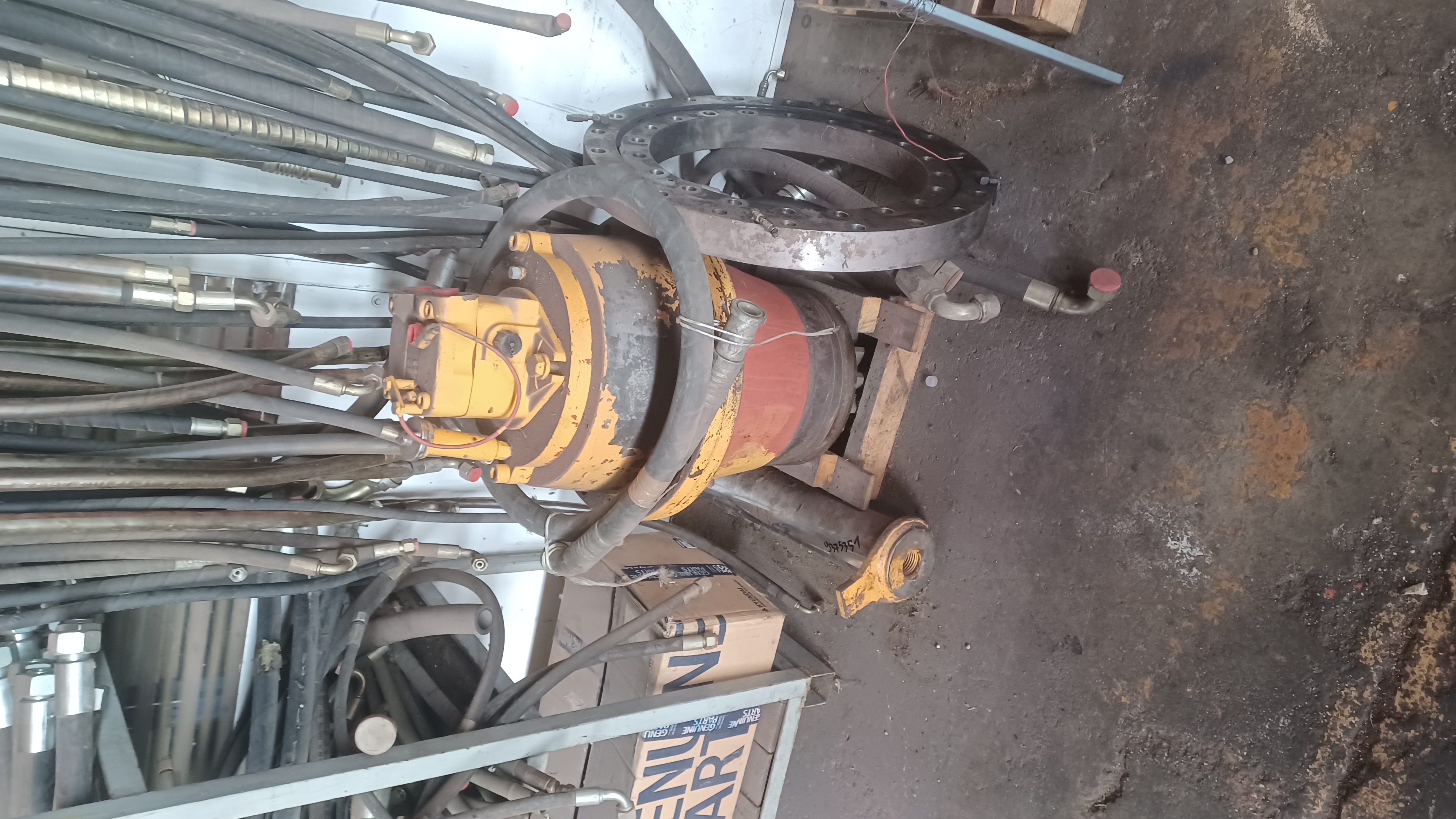 Ricambi nuovi e usati originali LIEBHERR in vendita - foto 5