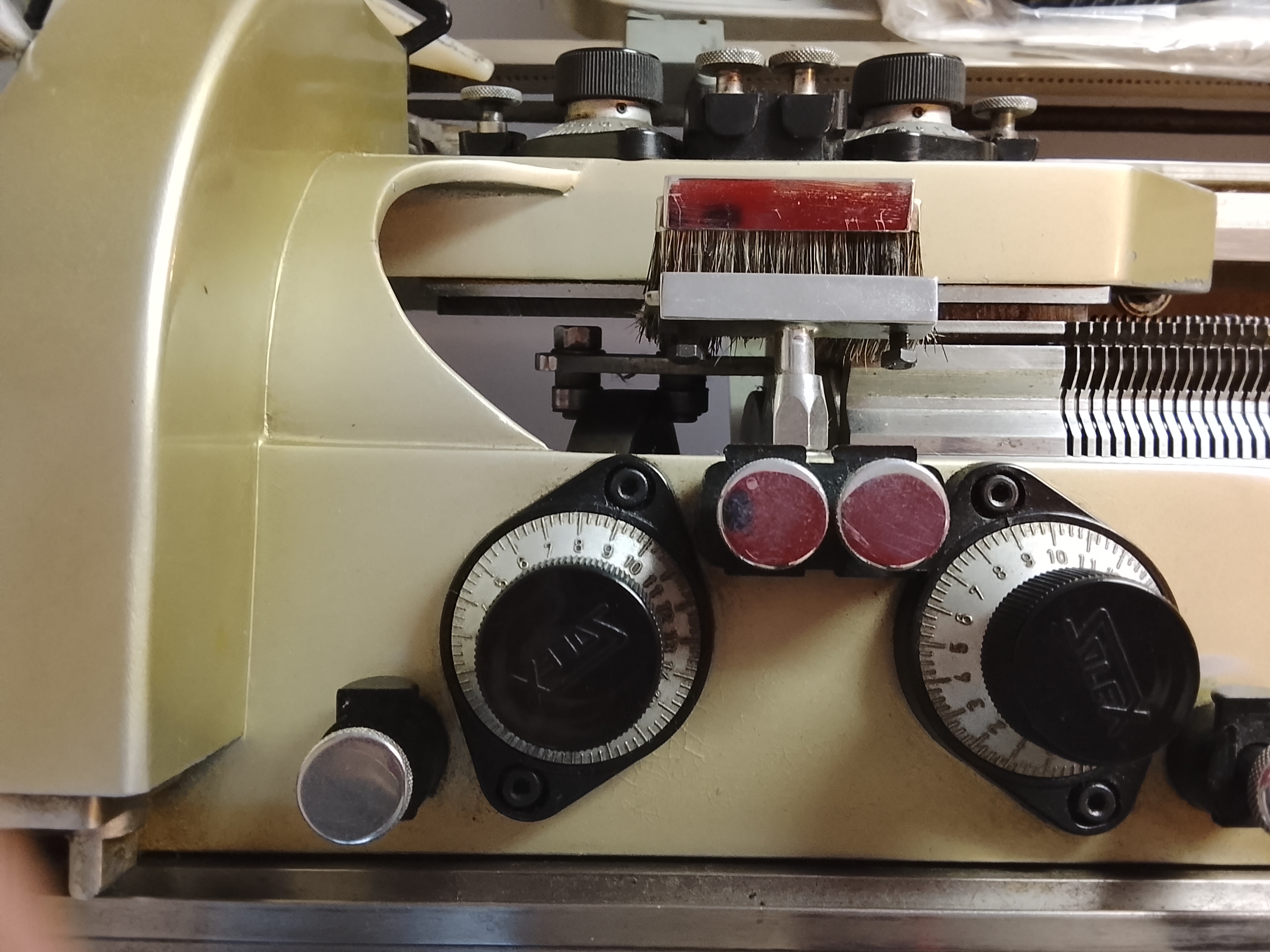 Macchina da maglieria rettilinea SOLEX in vendita - foto 1