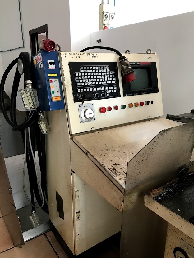 Fresatrici per metallo in vendita