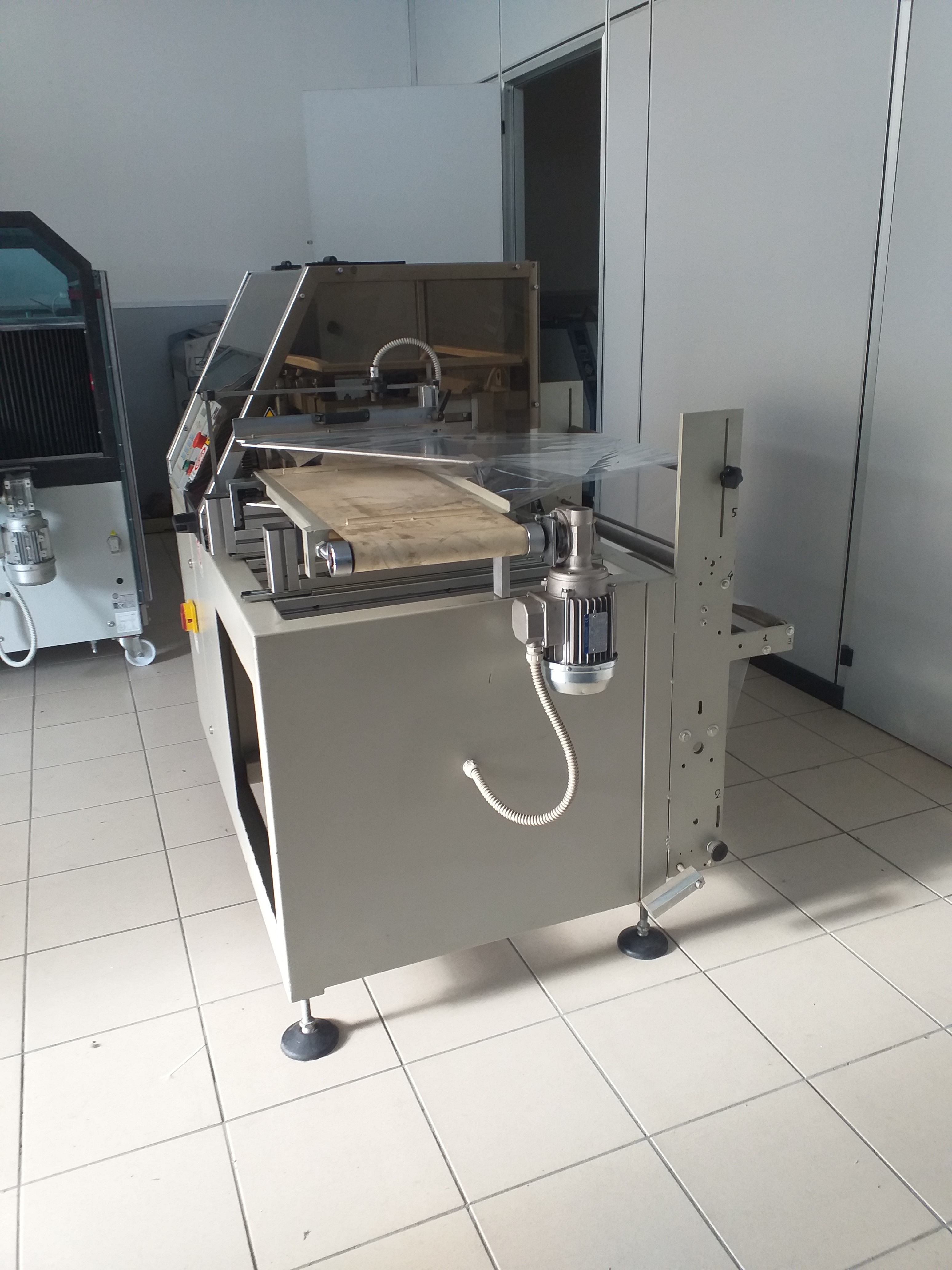 CONFEZIONATRICE AUTOMATICA in vendita - foto 2