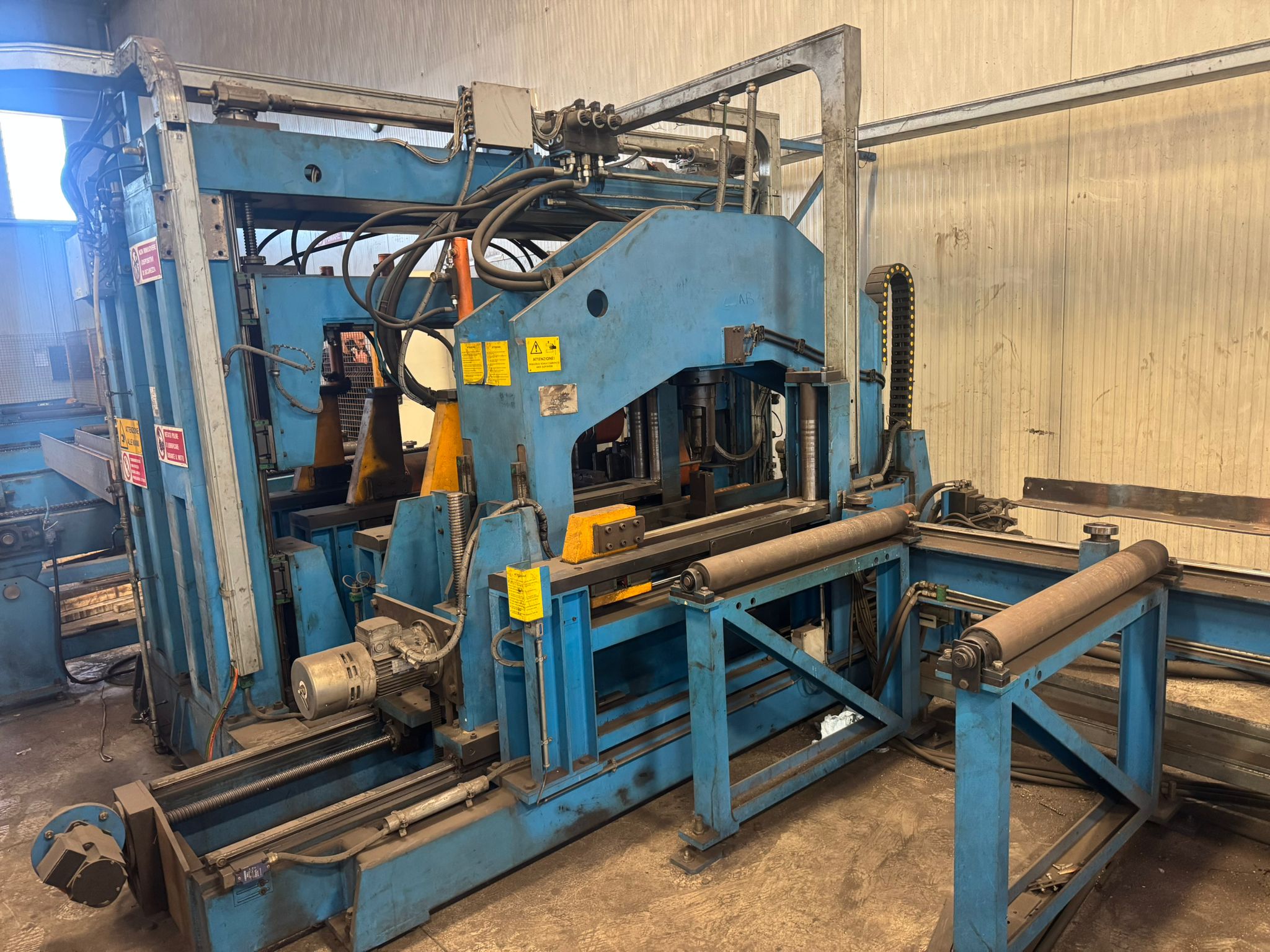 IMPIANTO DI PUNZONATURA TRAVI, UPN, ANGOLARI E PIATTI in vendita - foto 6