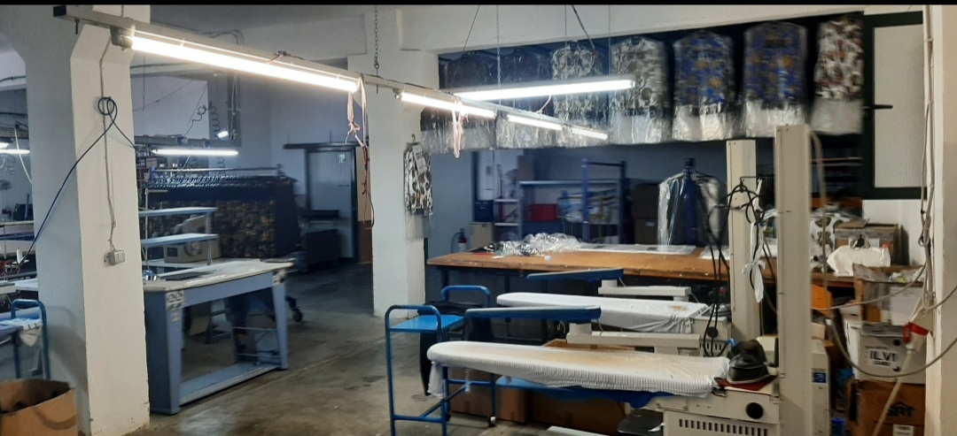 Produzione abbigliamento in vendita - foto 4