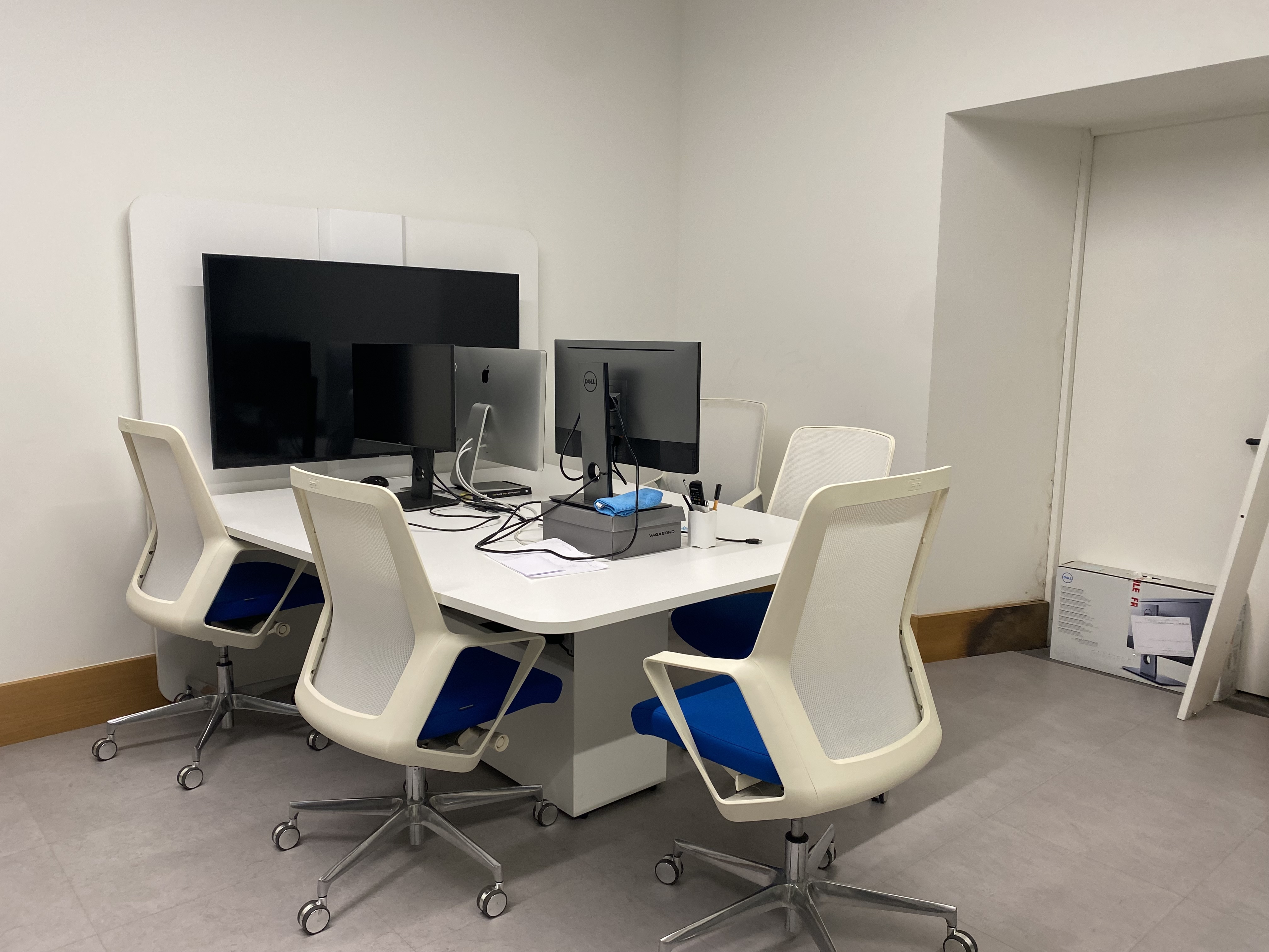 Vendo postazioni ufficio da 2/4/6 postazioni in vendita - foto 1