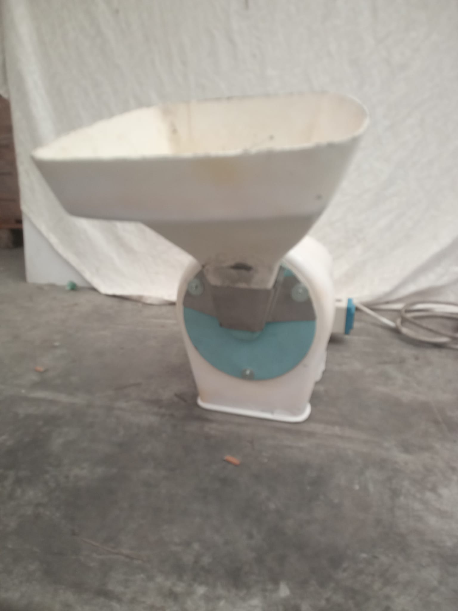 Mulino polverizzatore 380 Watt in vendita - foto 5