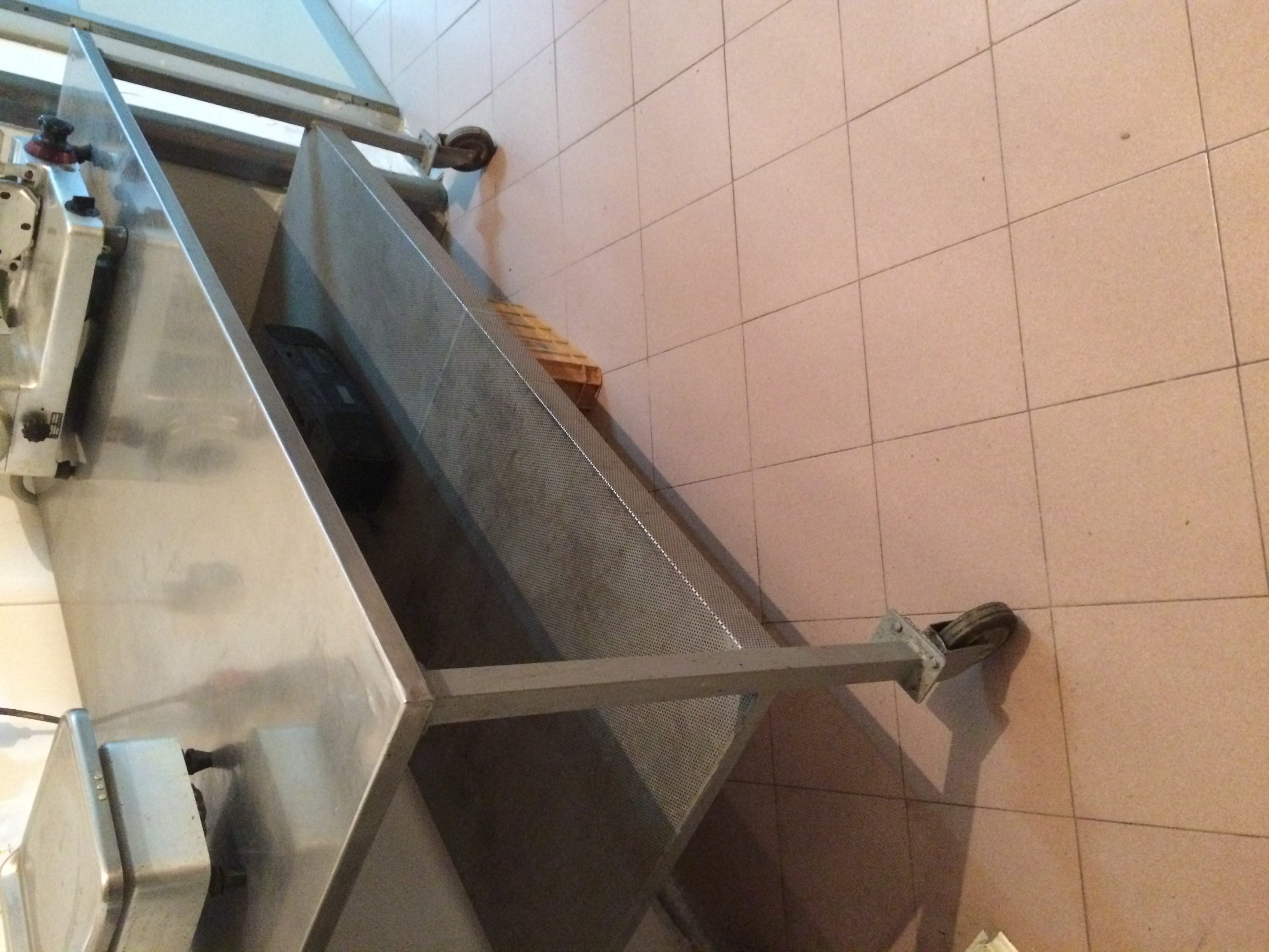 Tavoli in acciaio inox in vendita - foto 2