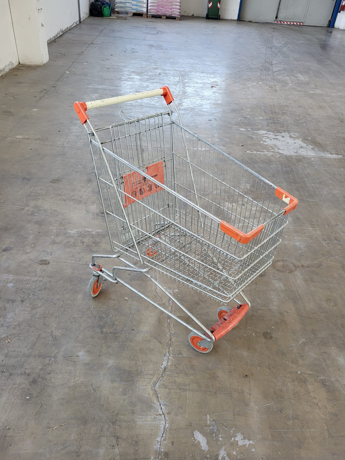 Carrelli spesa in vendita - foto 1