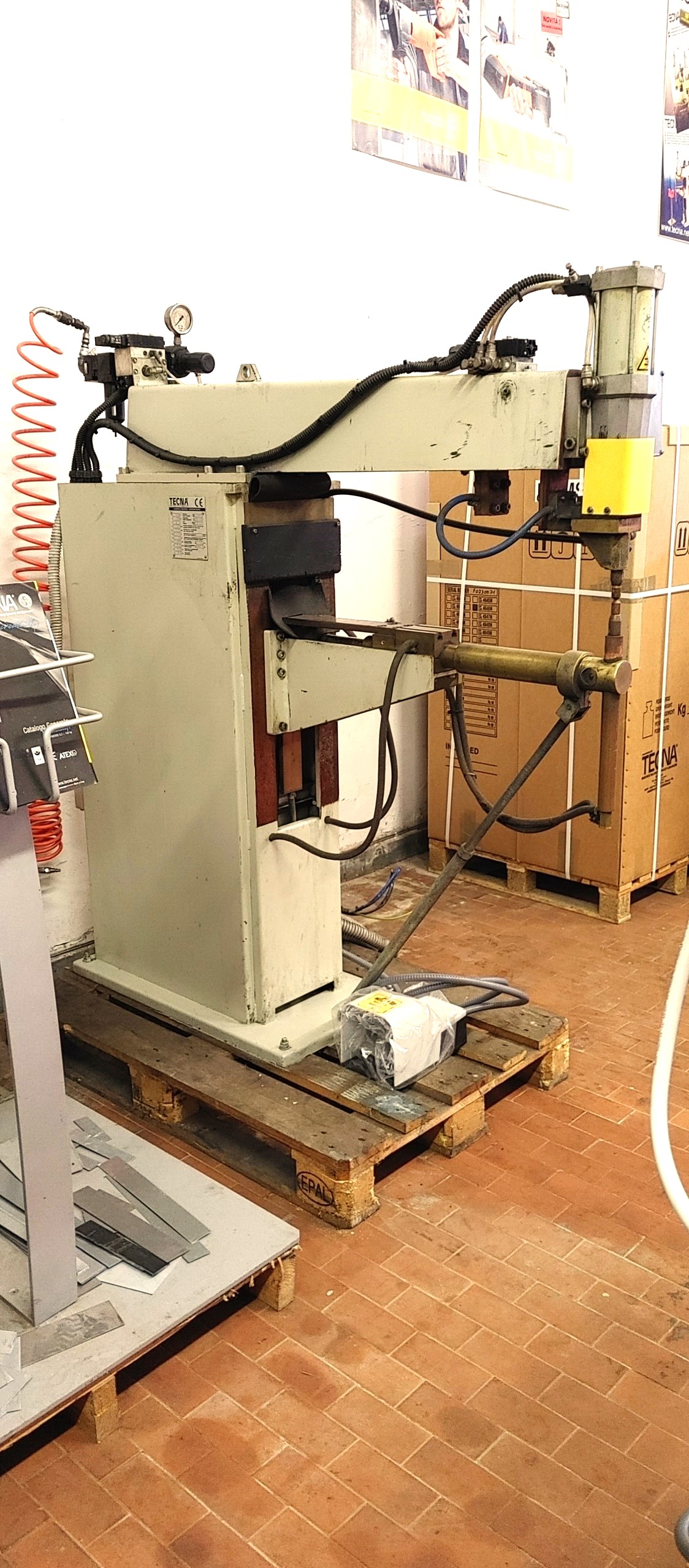 Puntatrice TECNA, 60 KVA. in vendita - foto 3
