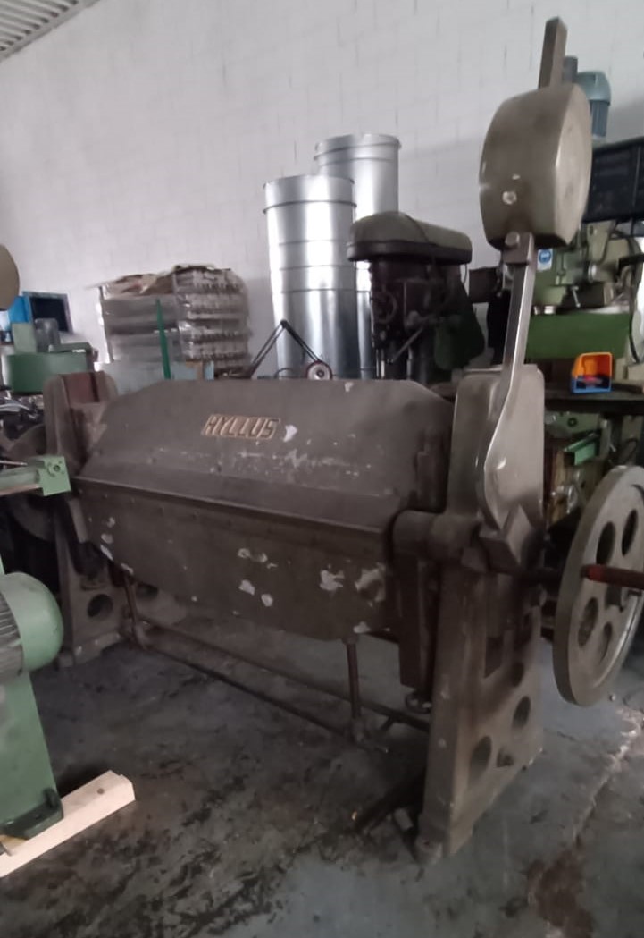 Piegatrice manuale HYLLUS 1600mm in vendita - foto 1