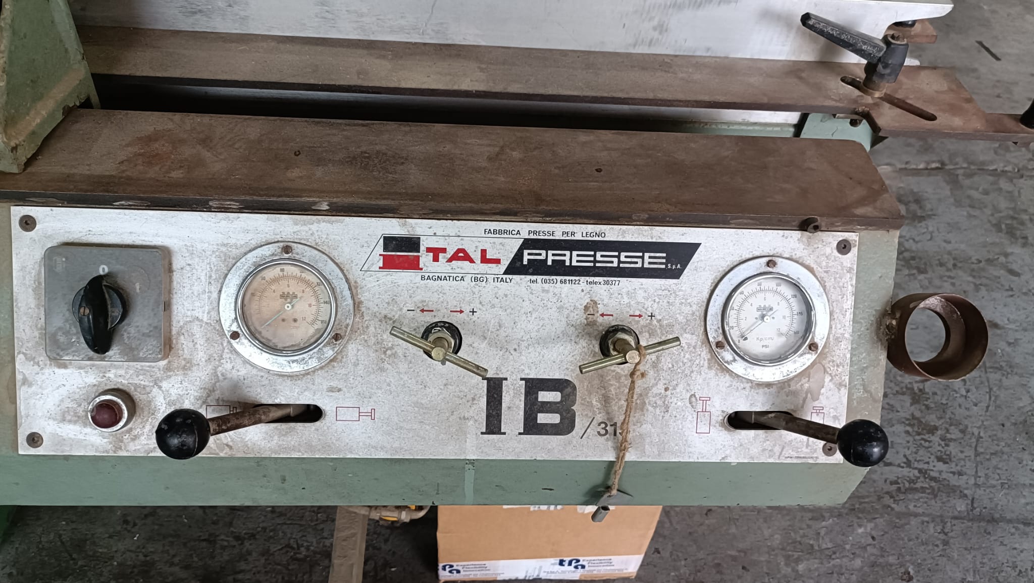 Pressa per masselli di legno ITALPRESSE IB/31 USATA in vendita - foto 5