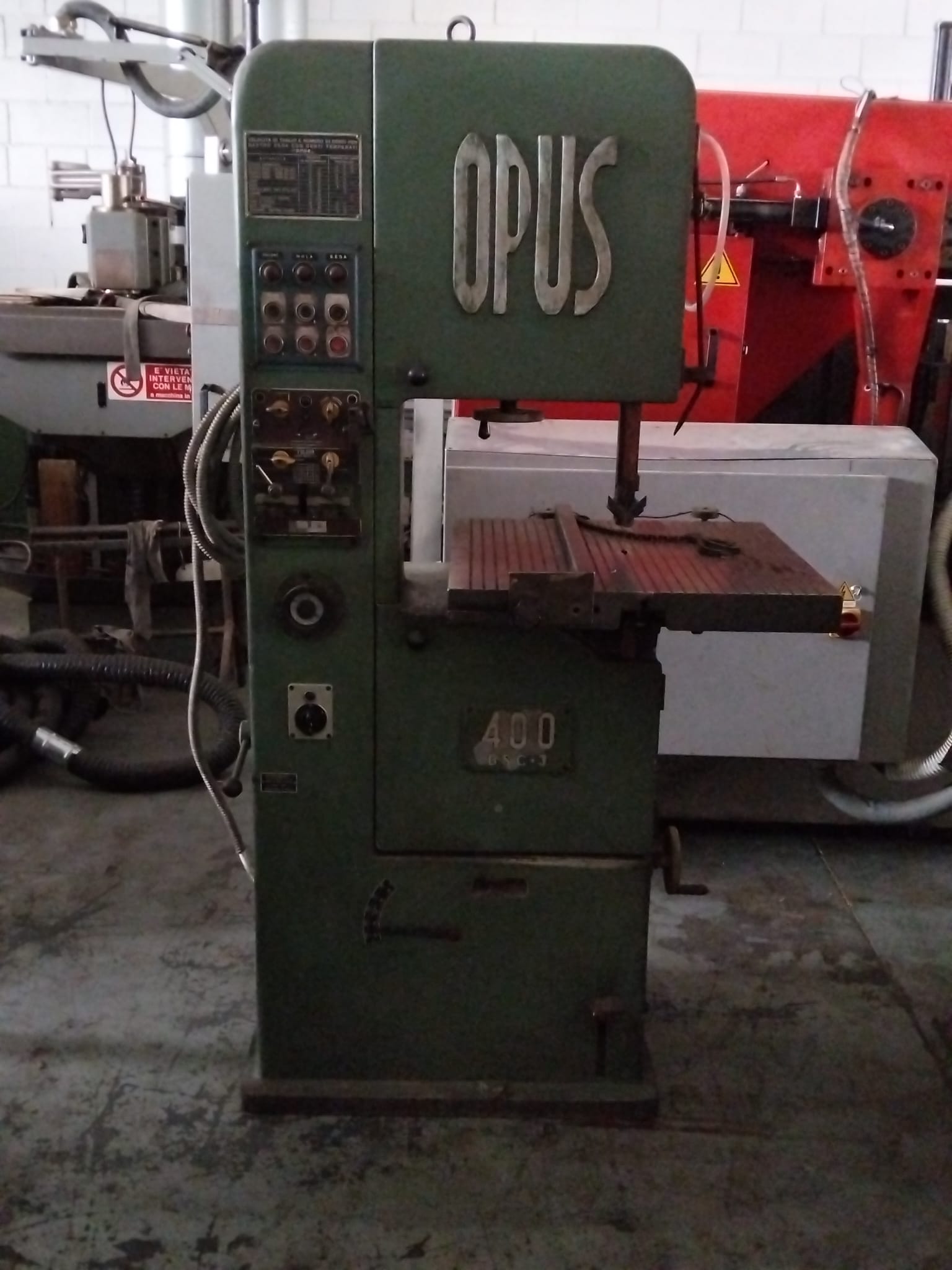 Sega a Nastro Verticale OPUS 400 con Saldatore USATA in vendita - foto 1