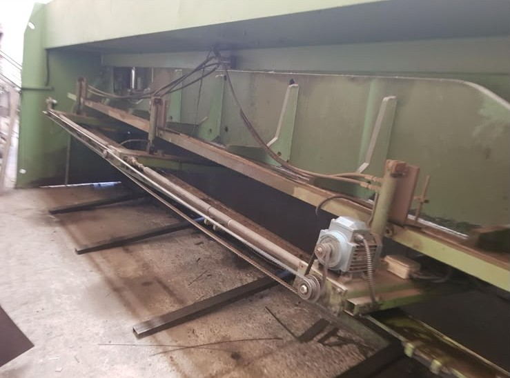 Cesoia a Ghigliottina WARCOM MAXIMA 60-08 USATA in vendita - foto 4