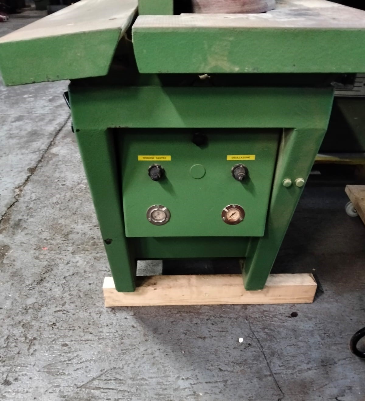 Levigatrice Orizzontale SAMCO UNILEV15 in vendita - foto 3